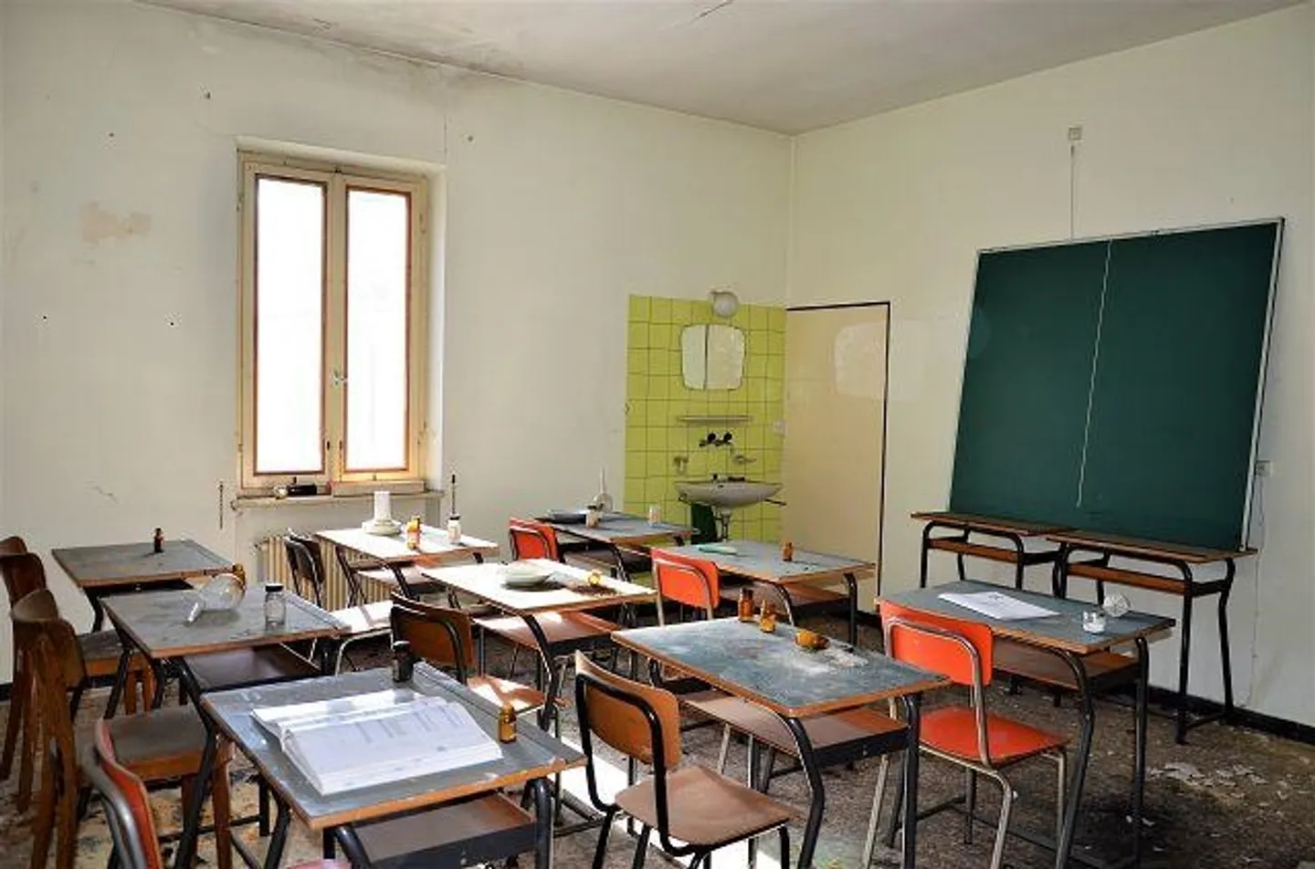 «Grande proprietà da ristrutturare con progetto approvato / grosse Liegenschaft mit Umbauprojekt» - Foto 3 di 56