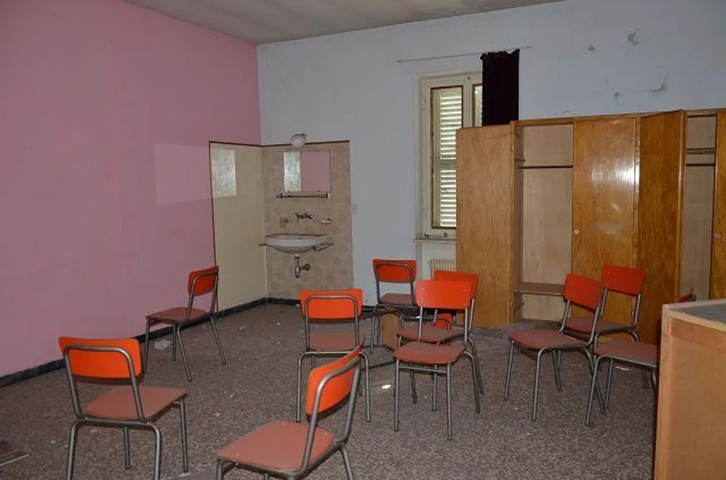 «Grande proprietà da ristrutturare con progetto approvato / grosse Liegenschaft mit Umbauprojekt» - Foto 8 di 56