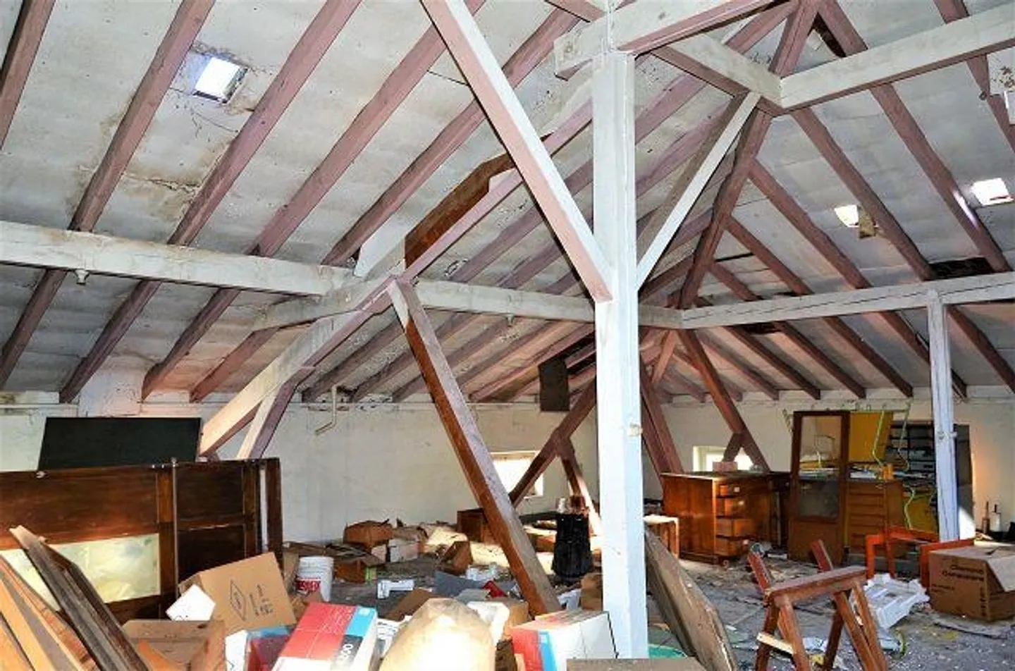 «Grande proprietà da ristrutturare con progetto approvato / grosse Liegenschaft mit Umbauprojekt» - Foto 18 di 56