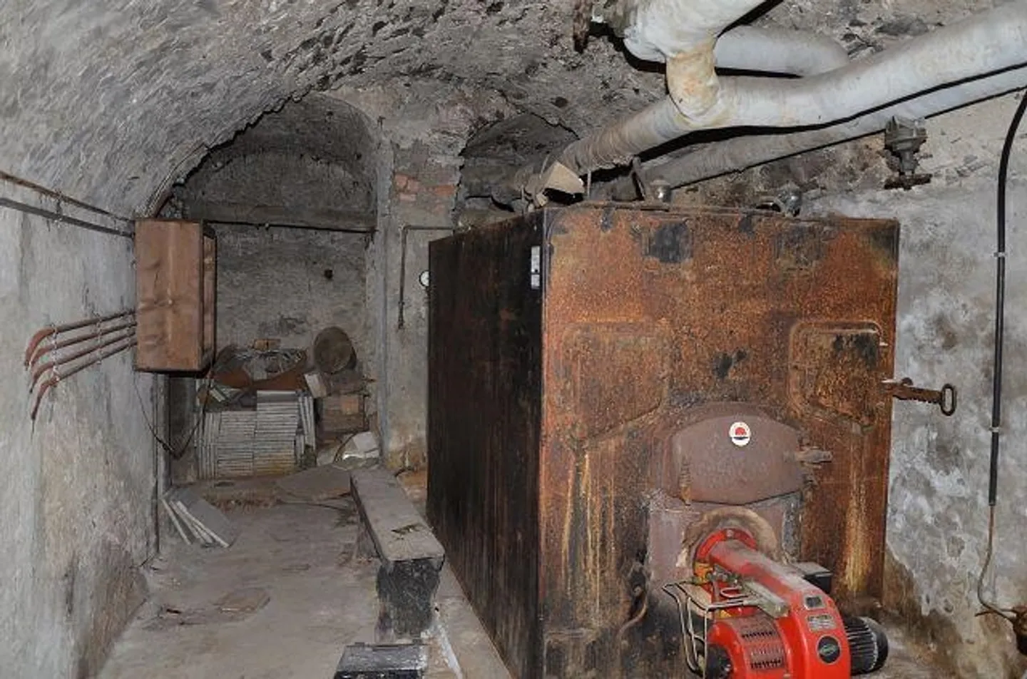 «Grande proprietà da ristrutturare con progetto approvato / grosse Liegenschaft mit Umbauprojekt» - Foto 20 di 56