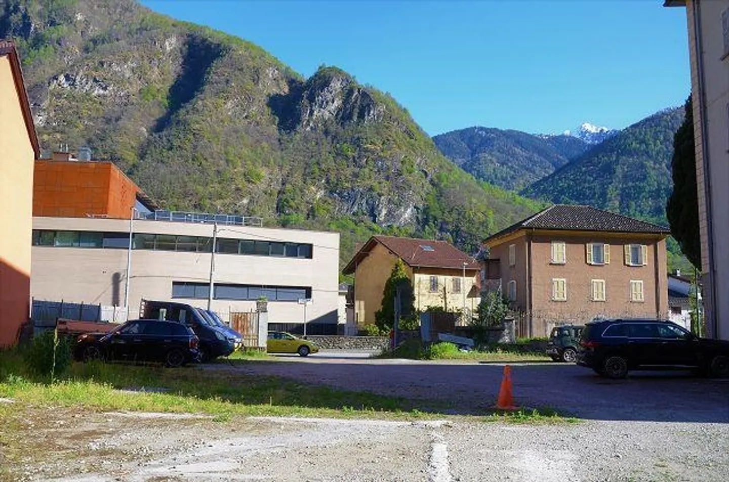 «Grande proprietà da ristrutturare con progetto approvato / grosse Liegenschaft mit Umbauprojekt» - Foto 26 di 56