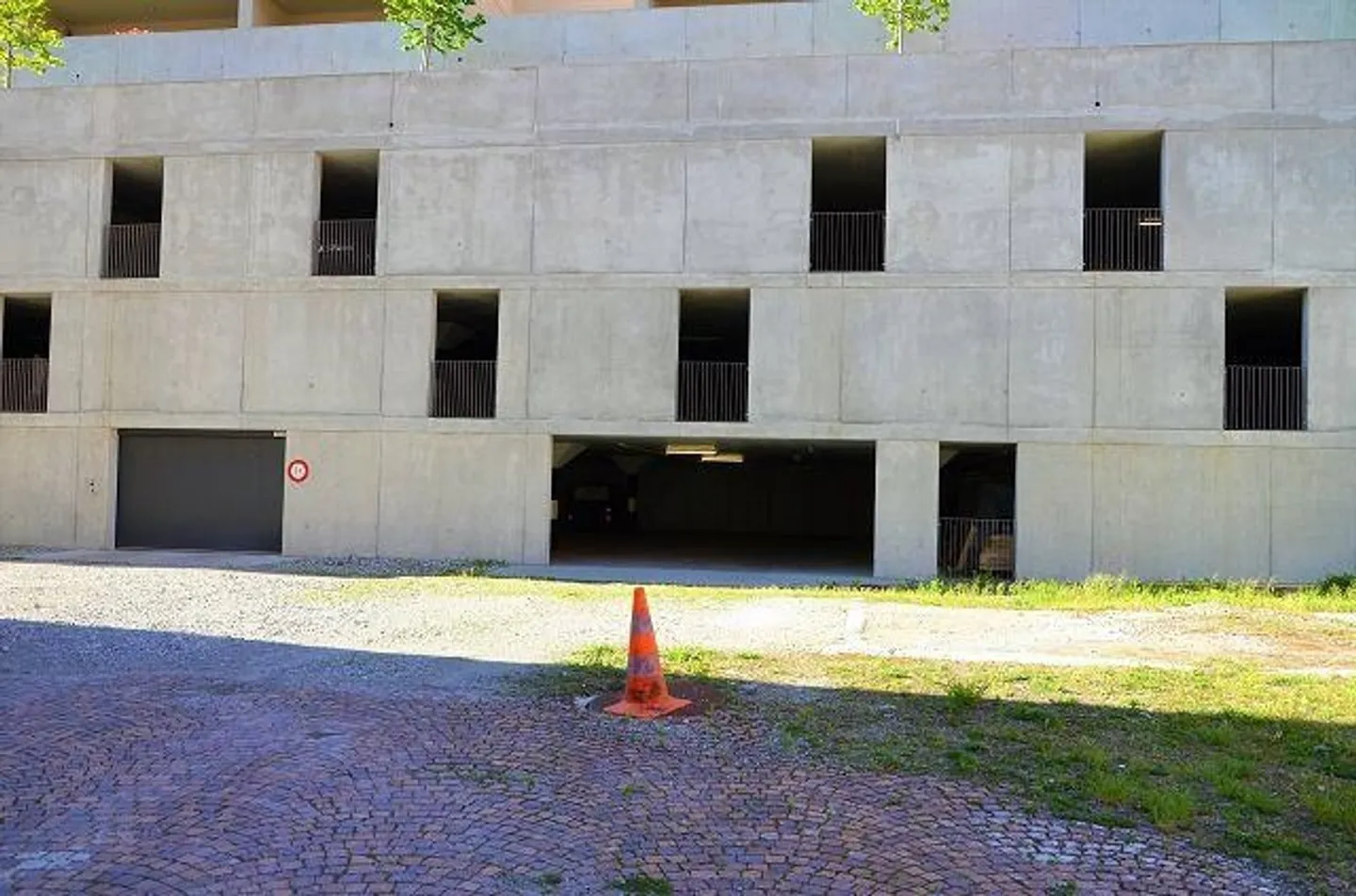 «Grande proprietà da ristrutturare con progetto approvato / grosse Liegenschaft mit Umbauprojekt» - Foto 29 di 56