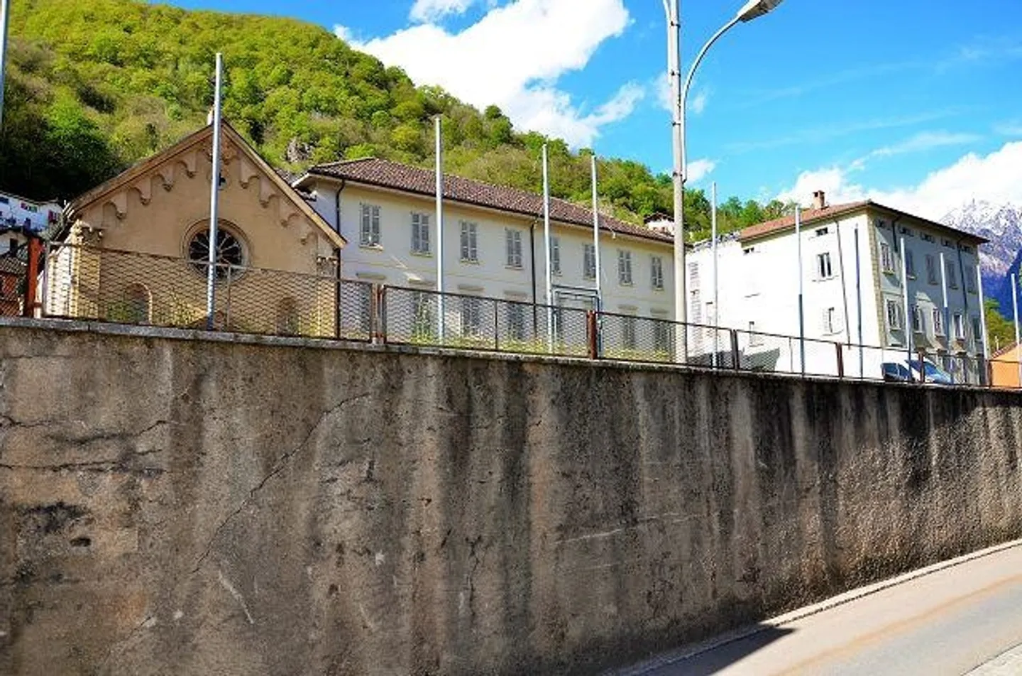 «Grande proprietà da ristrutturare con progetto approvato / grosse Liegenschaft mit Umbauprojekt» - Foto 31 di 56