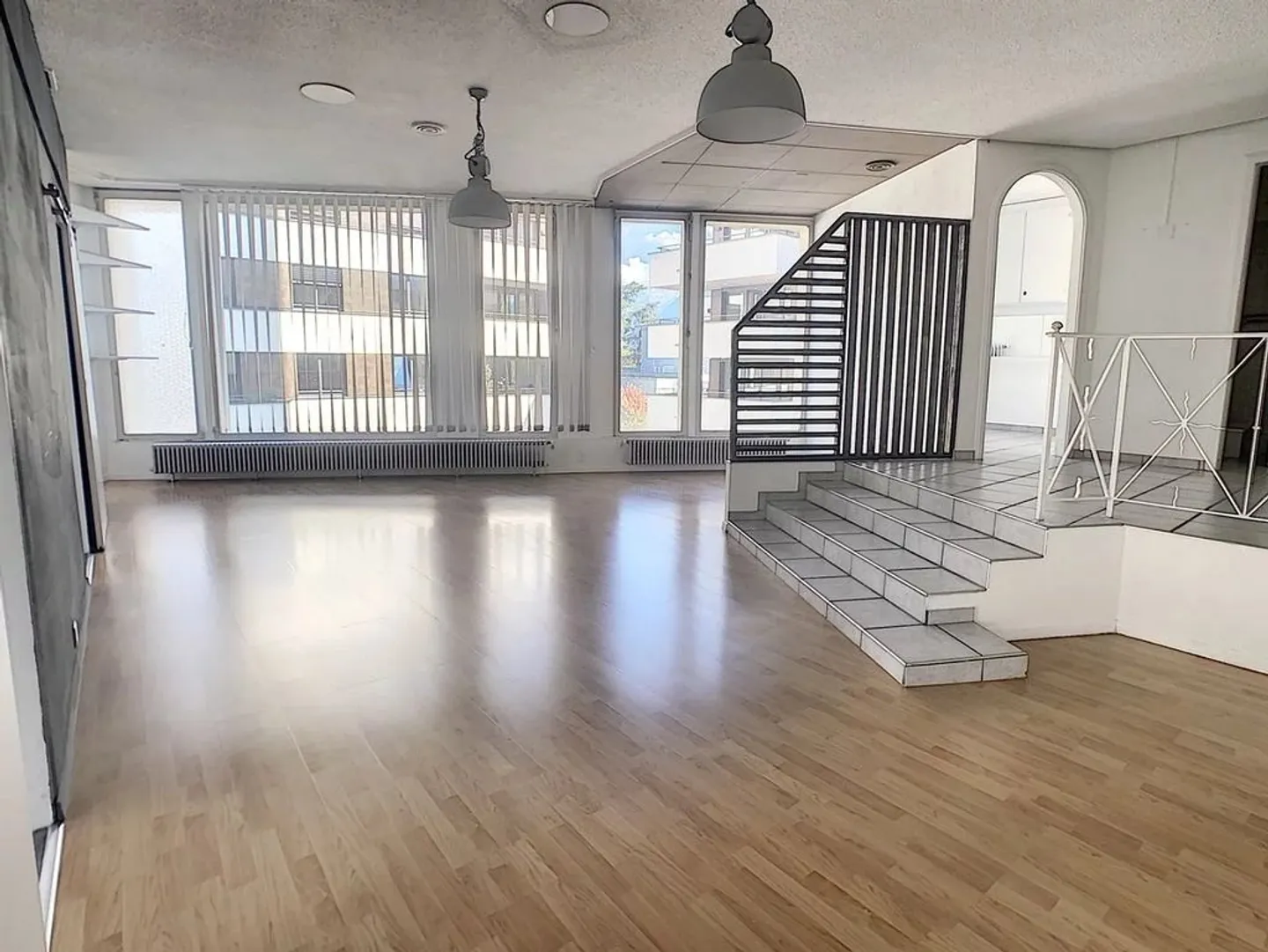 Arcade - Photo 3 of 10