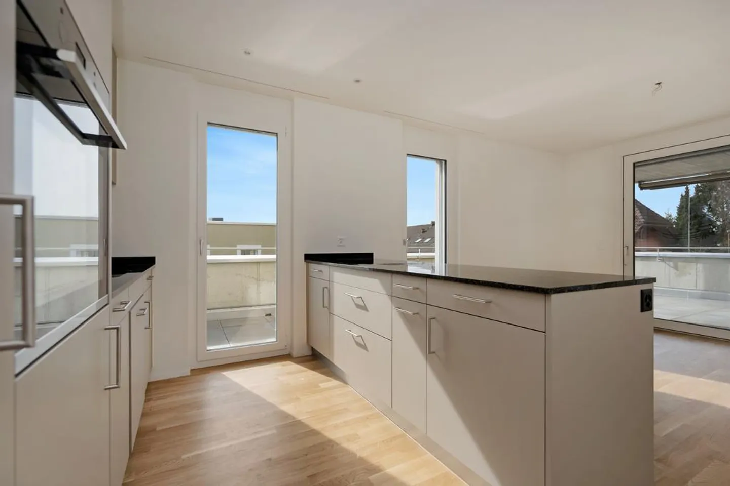 Vivere con una grande e spaziosa terrazza attica - Foto 2 di 11