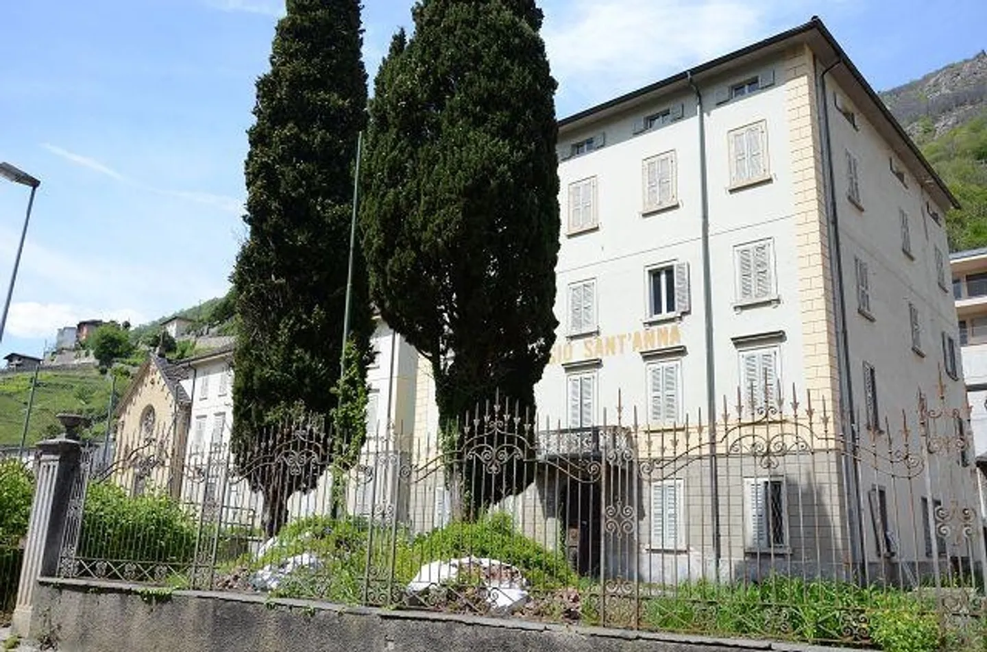 «Grande proprietà da ristrutturare con progetto approvato / grosse Liegenschaft mit Umbauprojekt» - Foto 32 di 56