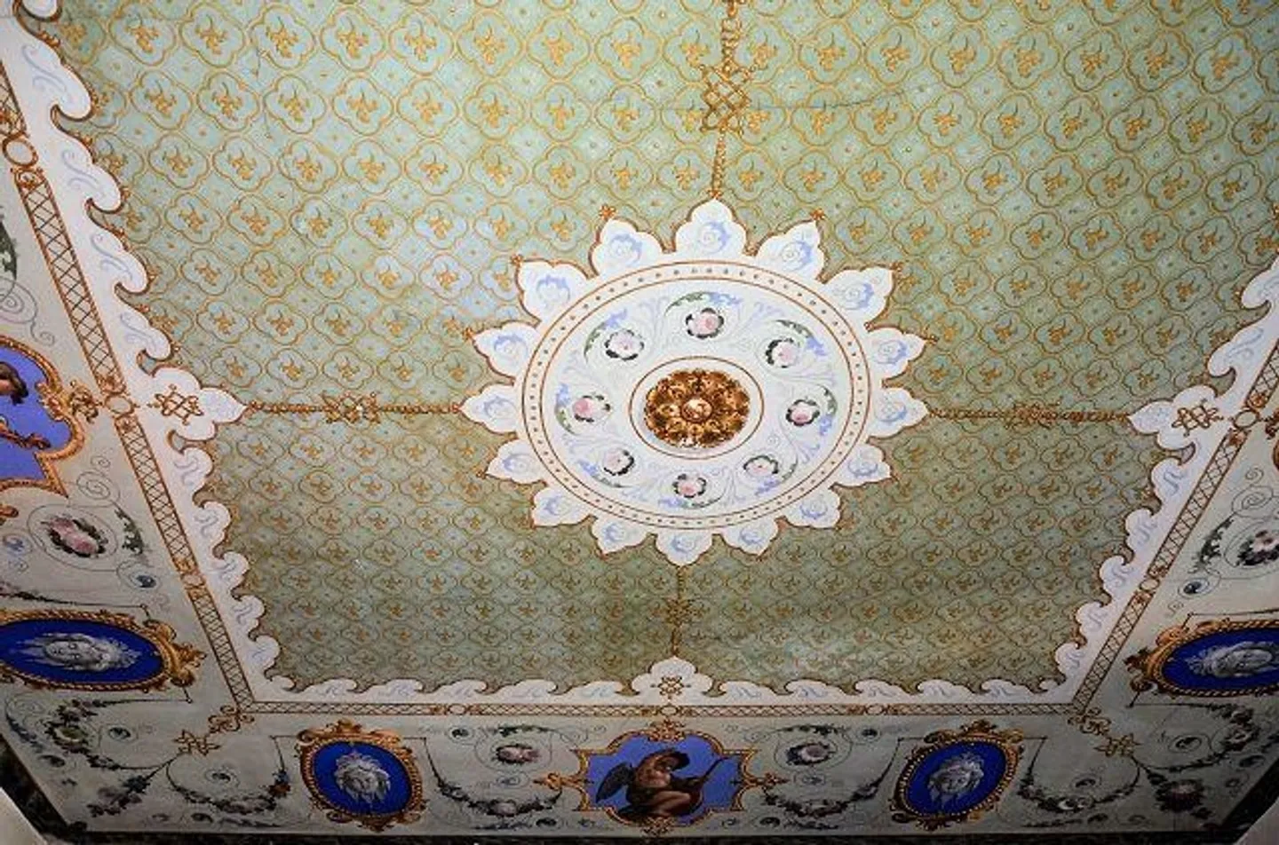 «Grande proprietà da ristrutturare con progetto approvato / grosse Liegenschaft mit Umbauprojekt» - Foto 43 di 56