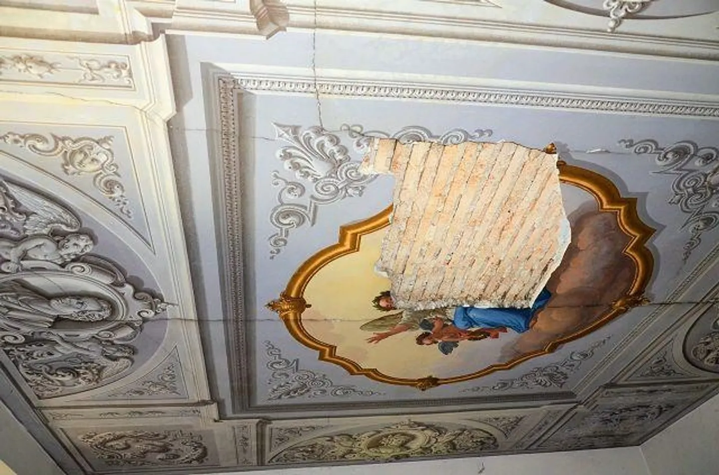 «Grande proprietà da ristrutturare con progetto approvato / grosse Liegenschaft mit Umbauprojekt» - Foto 44 di 56