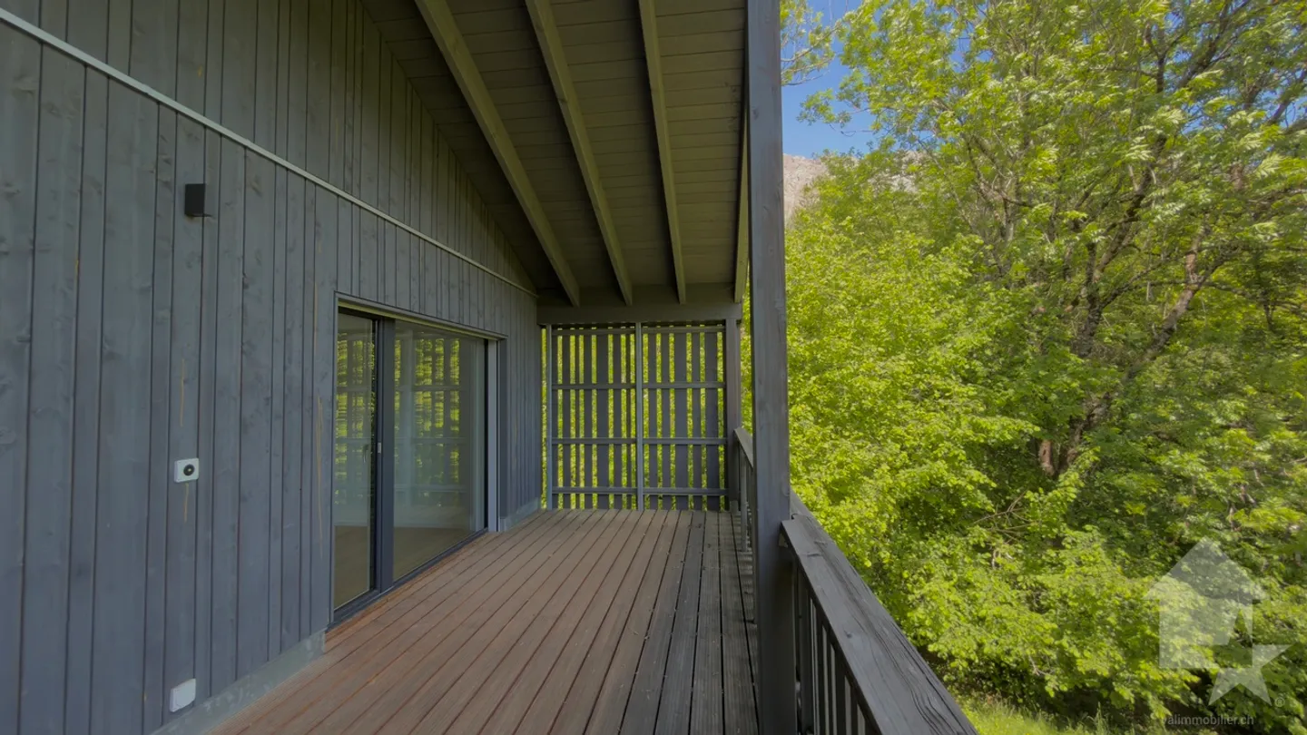 Beautiful recent 6.5-room villa with garage located in an idyllic setting. - Photo 22 of 41
