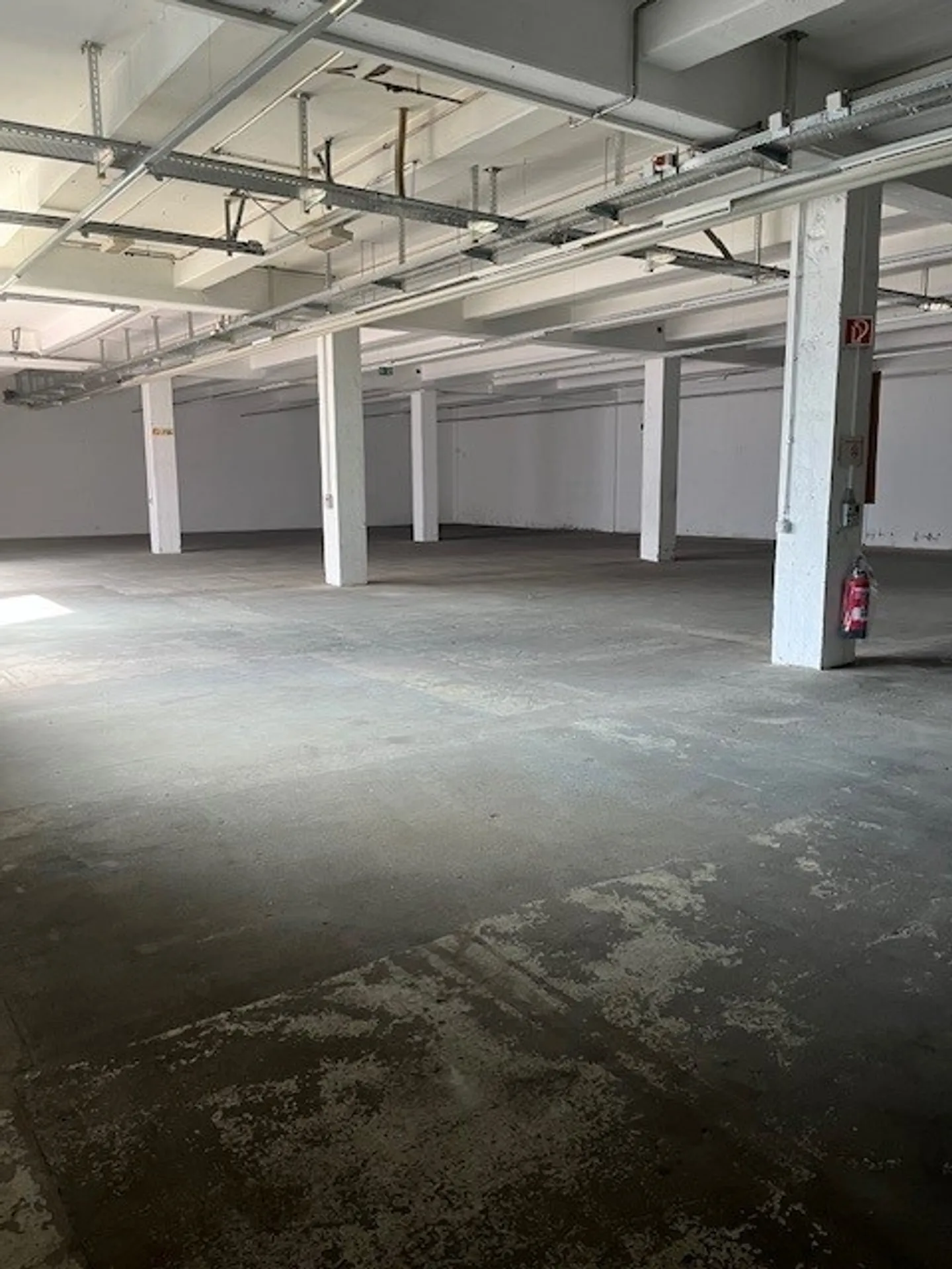 Commerce - Photo 5 of 6