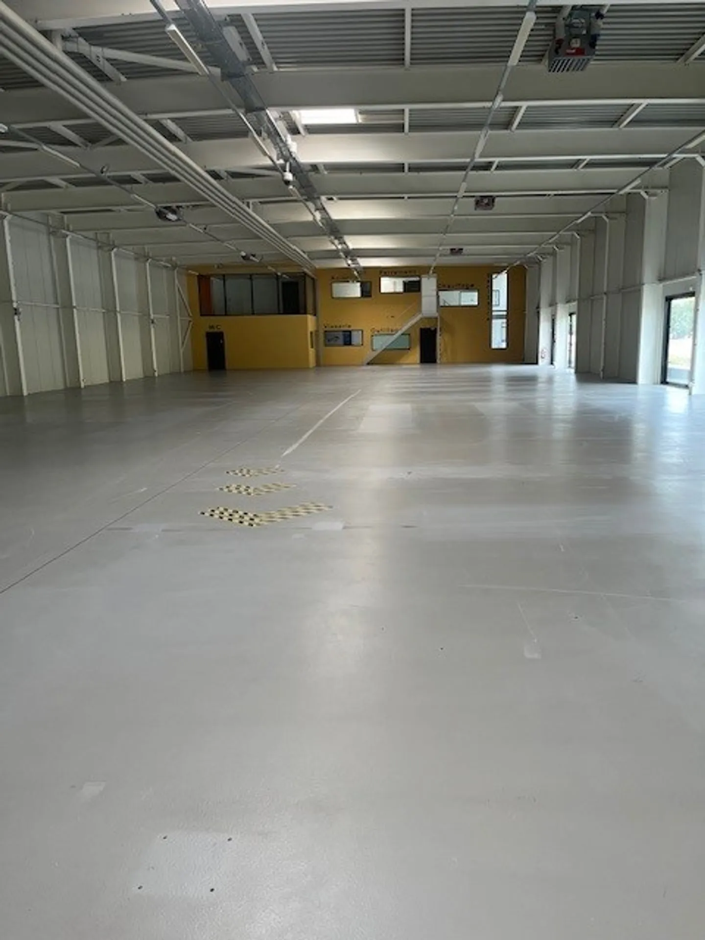 Commerce - Photo 6 of 6