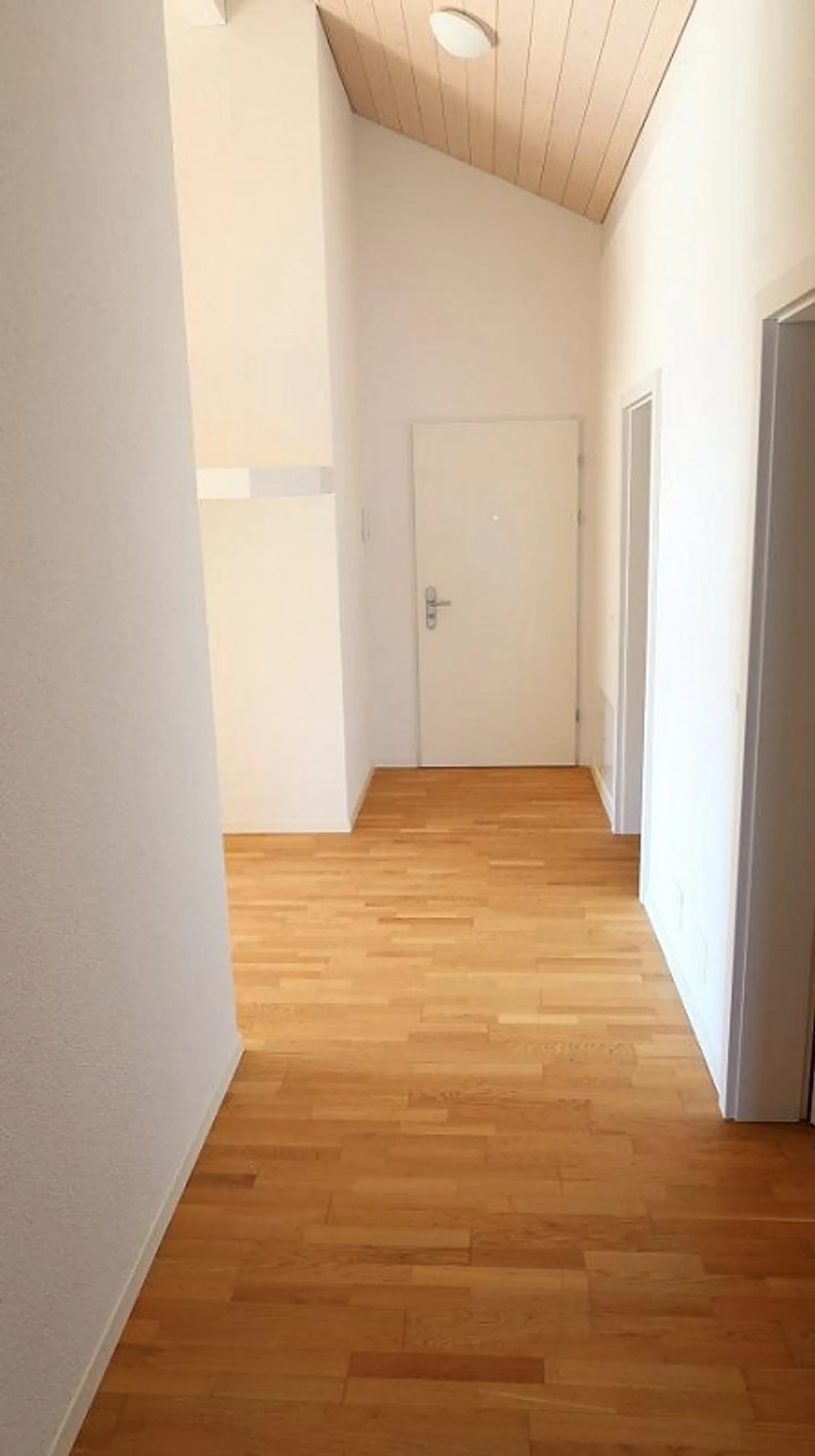 Charmante Dachwohnung in Zentraler Lage - Foto 4 von 11