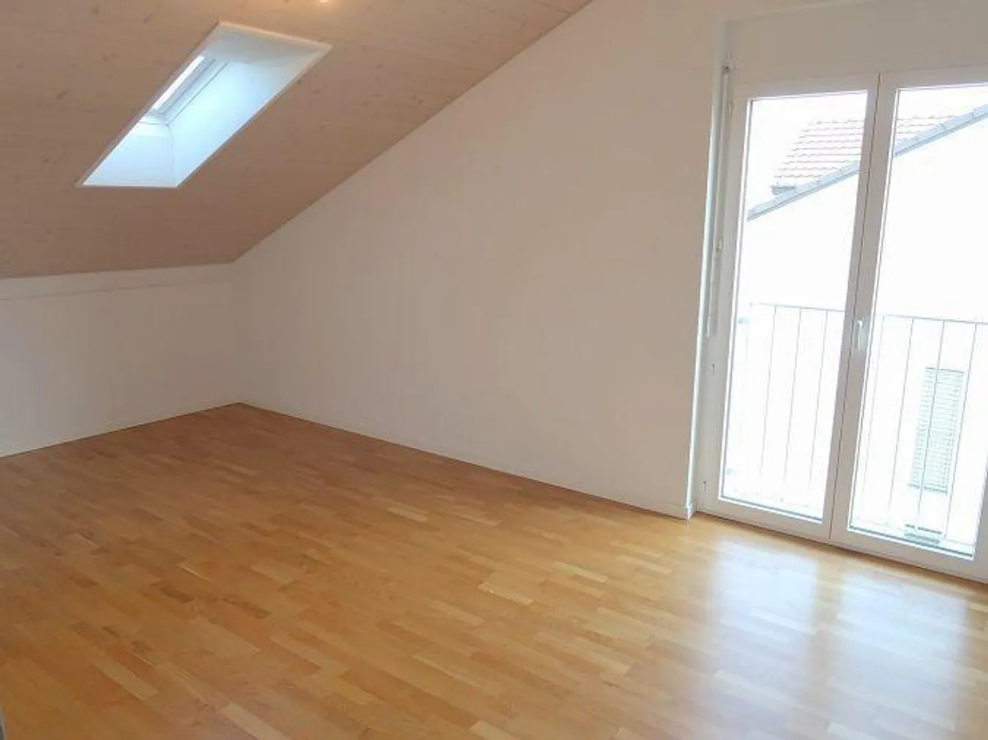 Charmante Dachwohnung in Zentraler Lage - Foto 7 von 11