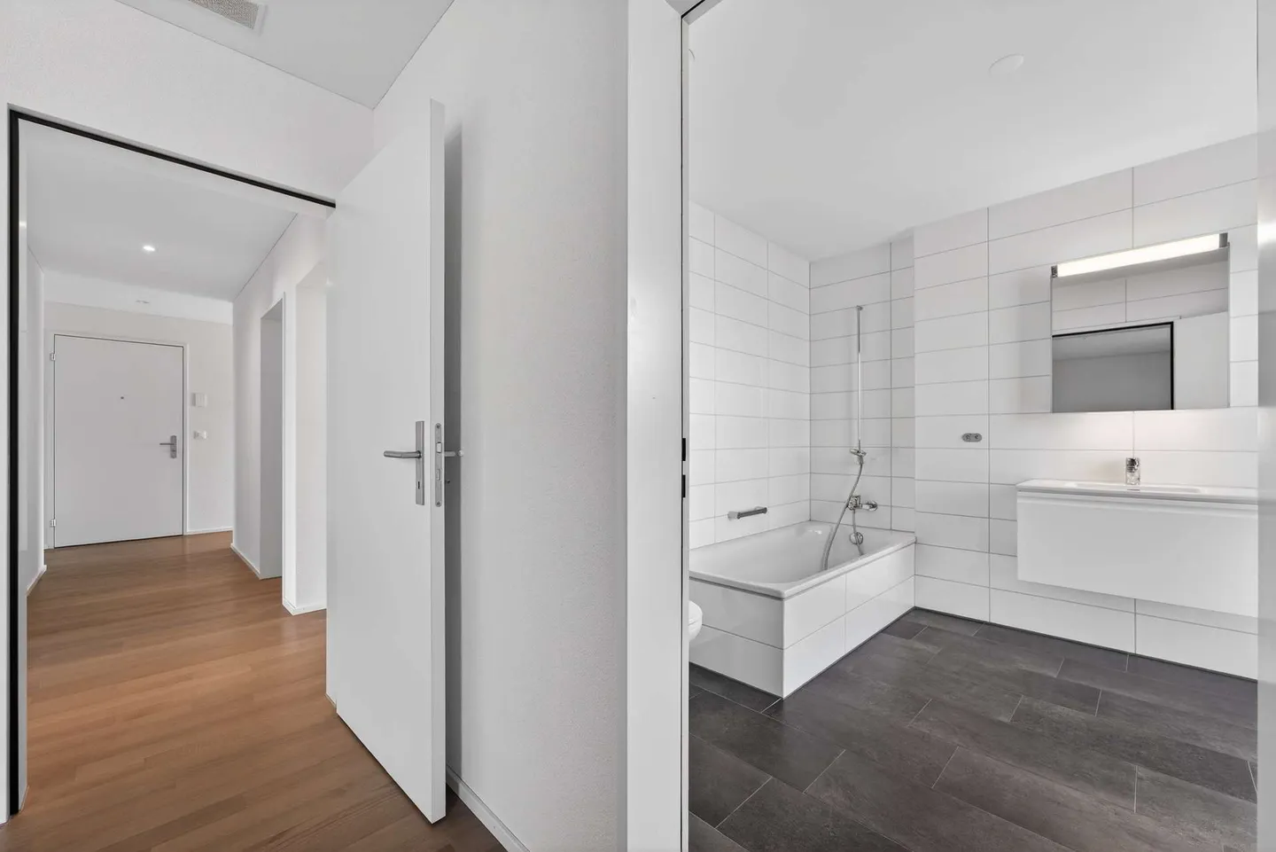 Moderne 4.5 Zimmerwohnung - Foto 4 von 13