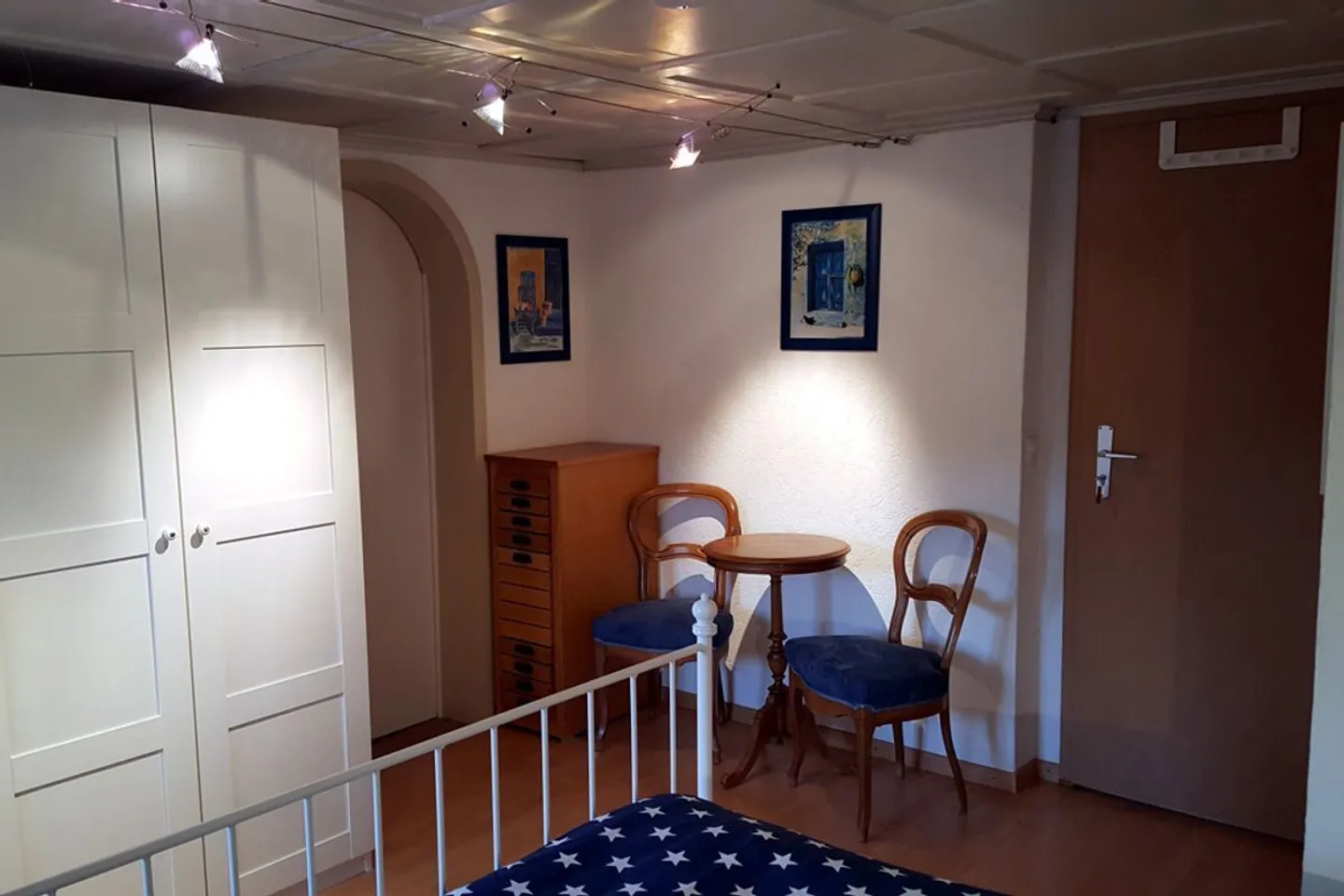 Bâtiment résidentiel avec diverses possibilités en excellent état - Photo 11 sur 13