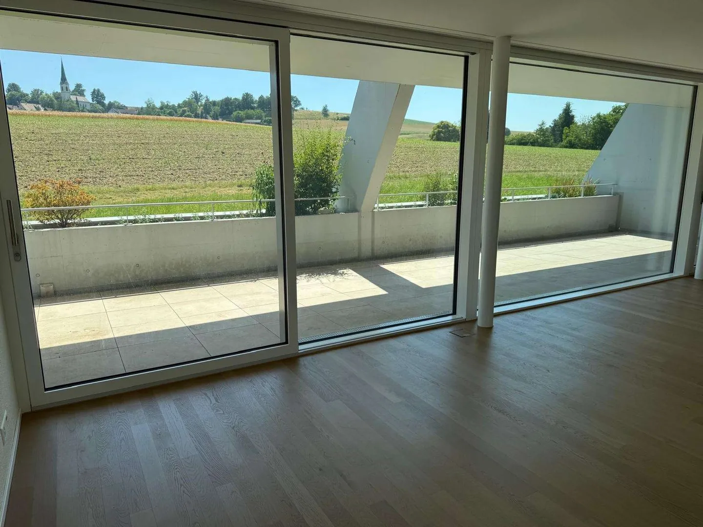Moderne 4.5 Zimmerwohnung - Foto 7 von 13