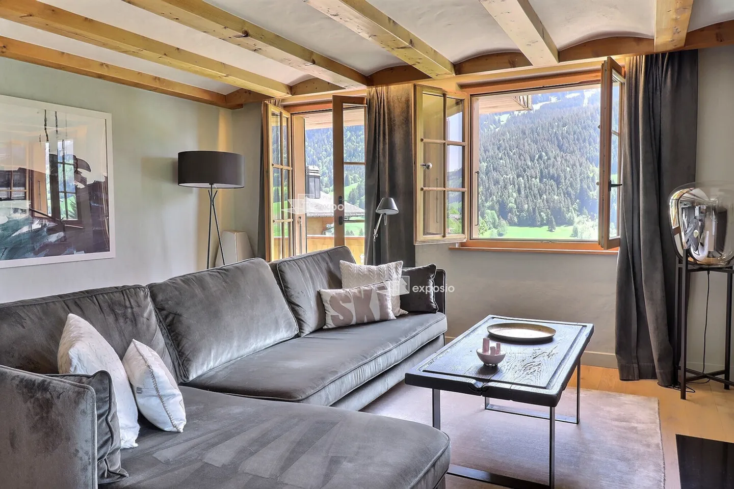 Charming modern apartment with mountain view - Photo 3 of 6