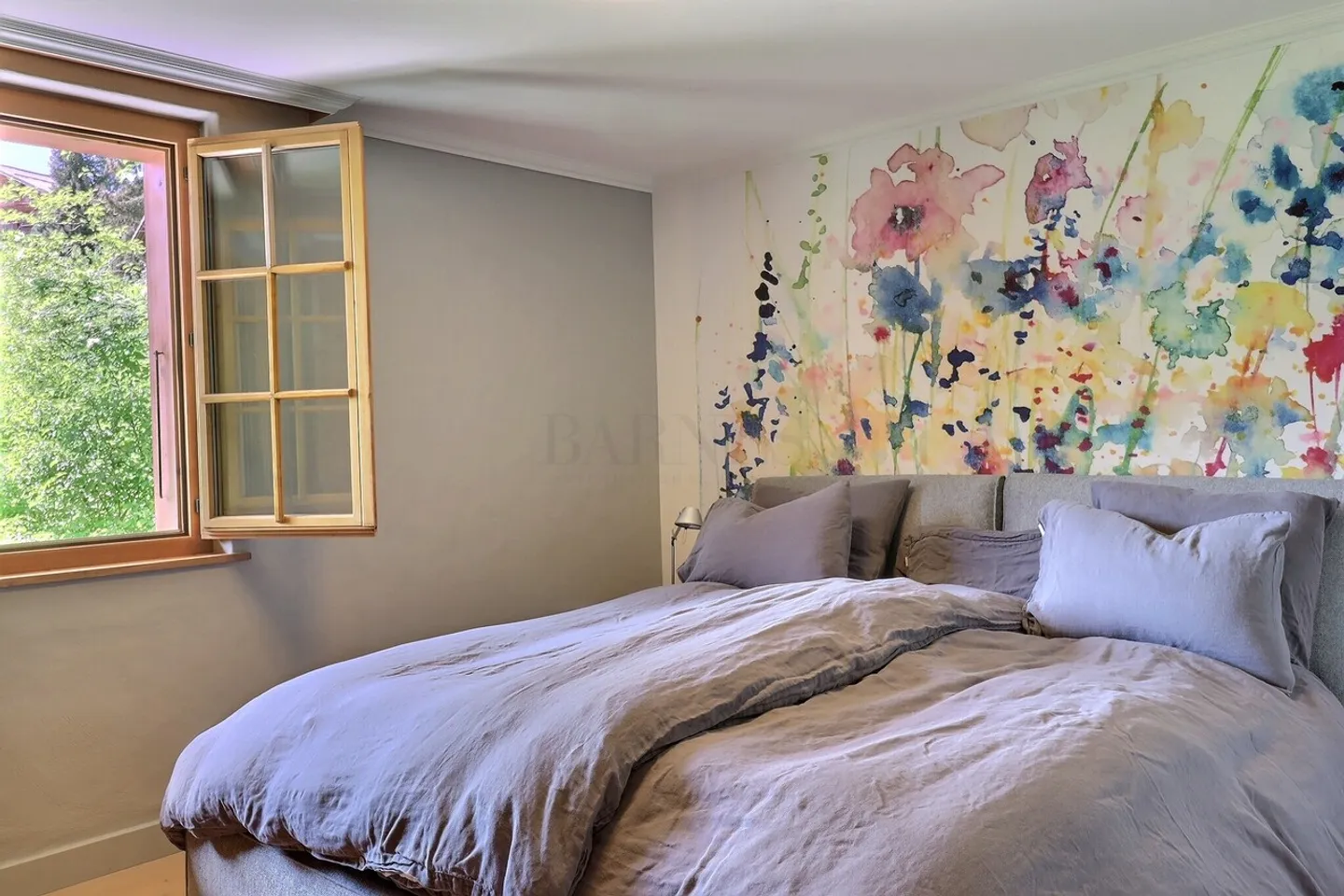 Charming modern apartment with mountain view - Photo 5 of 6