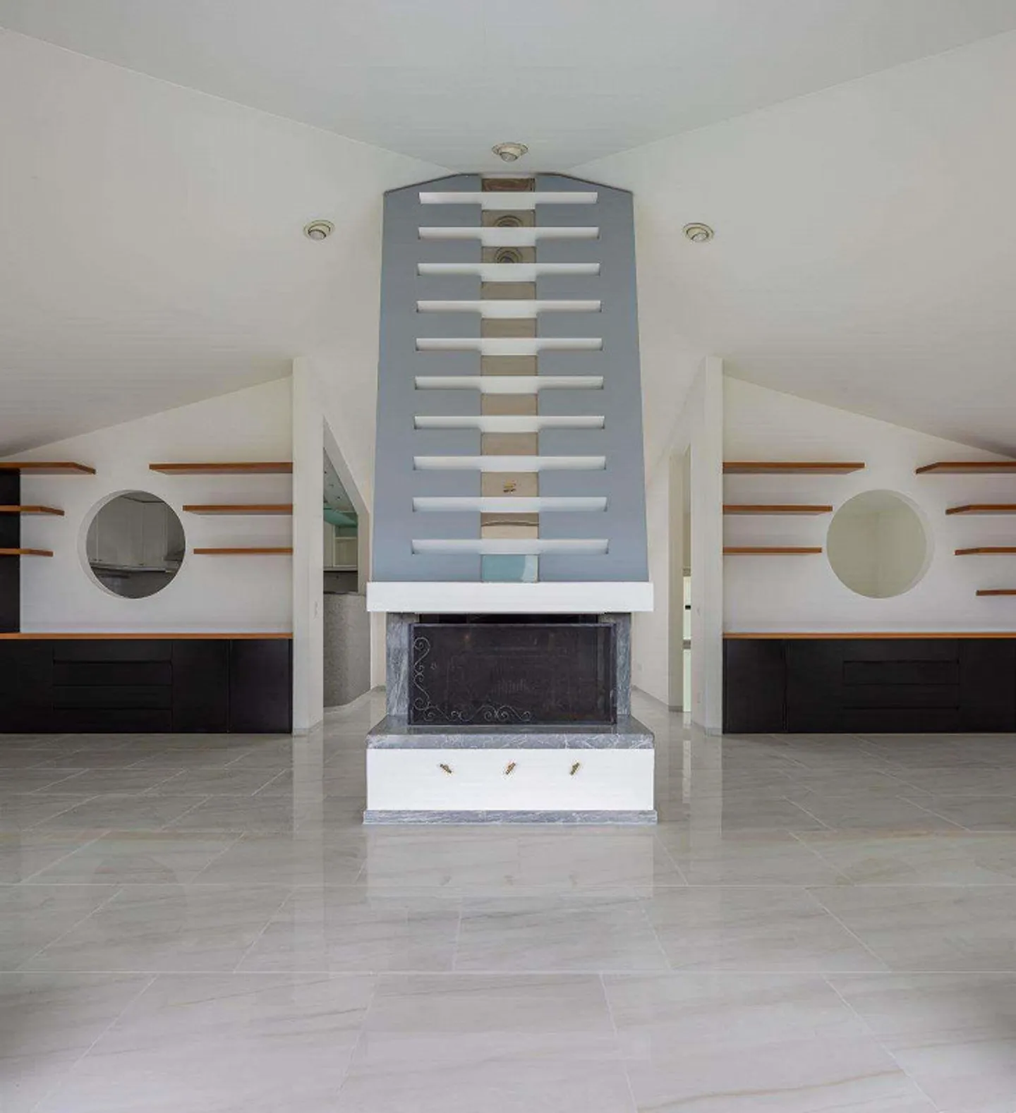 Duplex for rent in Melide with lake view and large balcony - Photo 10 of 13