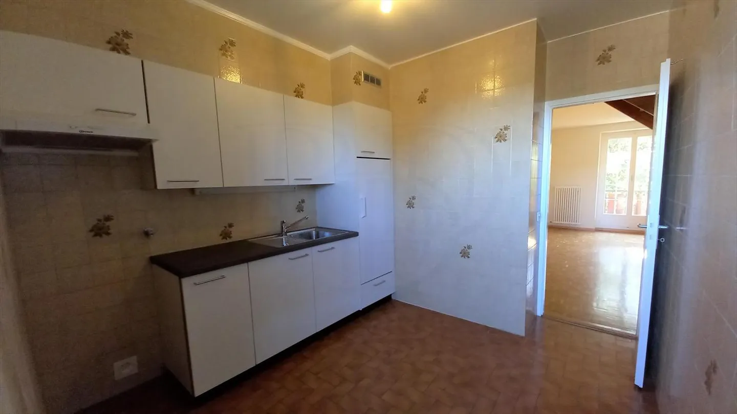 6-room duplex apartment on the 1st floor - Photo 5 of 10