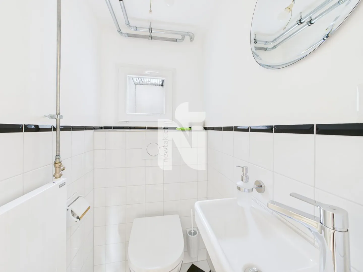 Affascinante casa a schiera ristrutturata con giardino, garage e vista - Foto 11 di 12