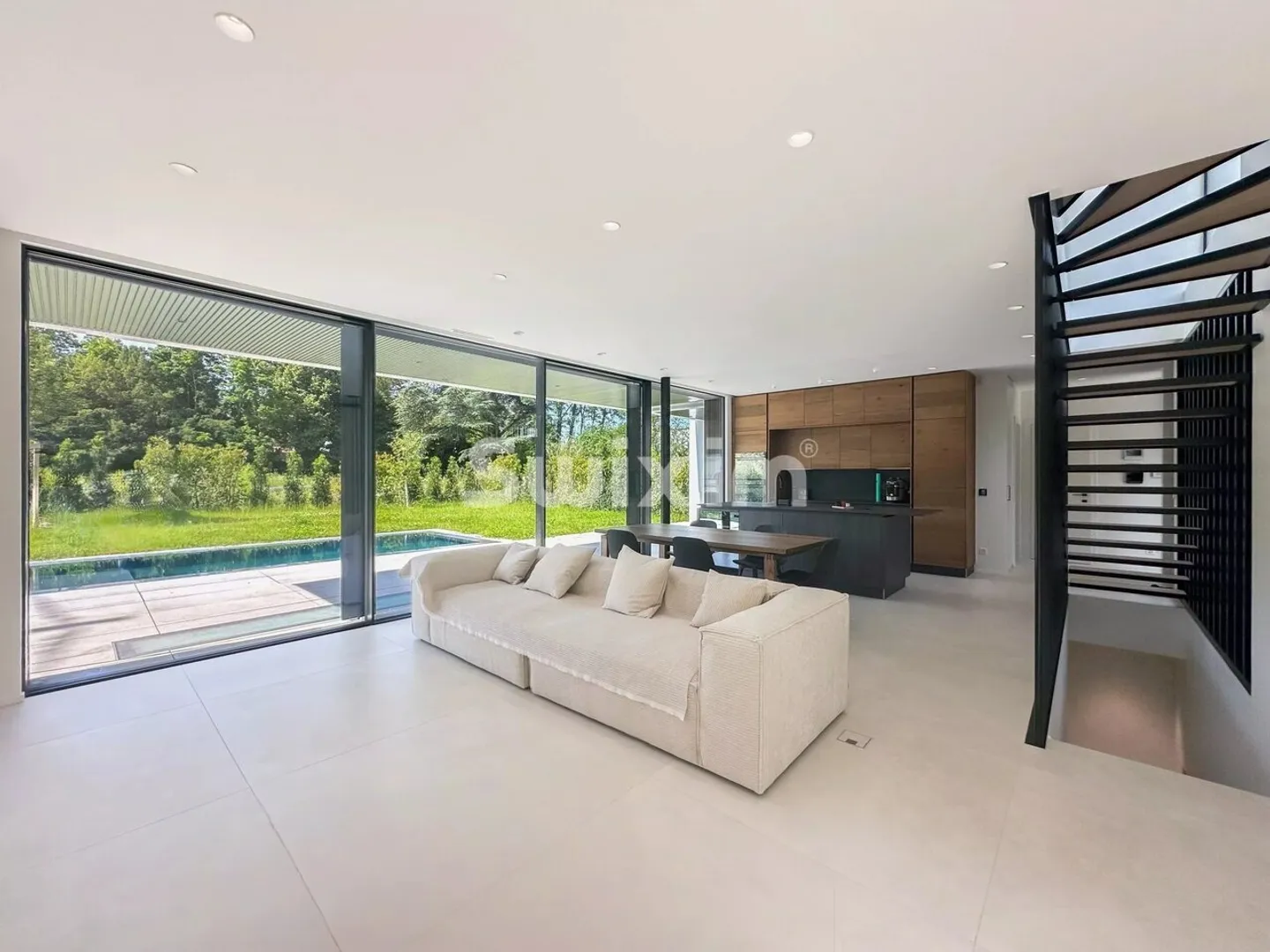 Contemporary architect's house in Chêne-Bougeries - Photo 3 of 13