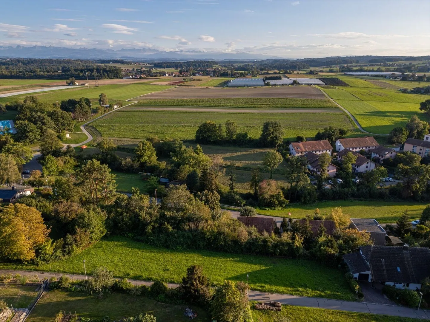 Terrain de construction de rêve dans un emplacement ensoleillé en pente avec vue sur les Alpes copie - Photo 7 sur 13