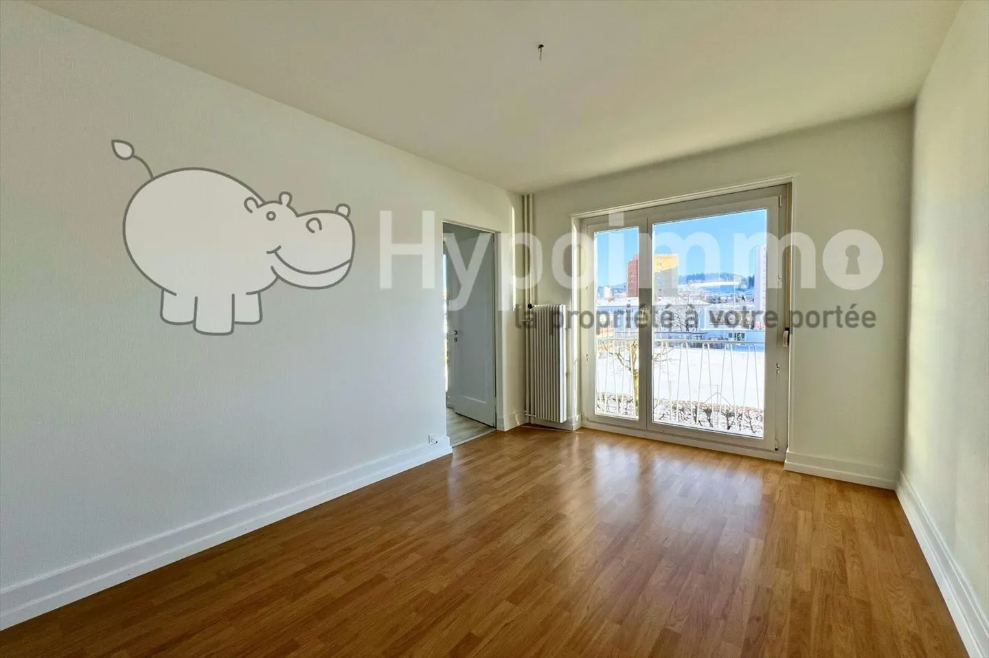 Belle appartement rénové de 4 pièces - Photo 1 sur 11