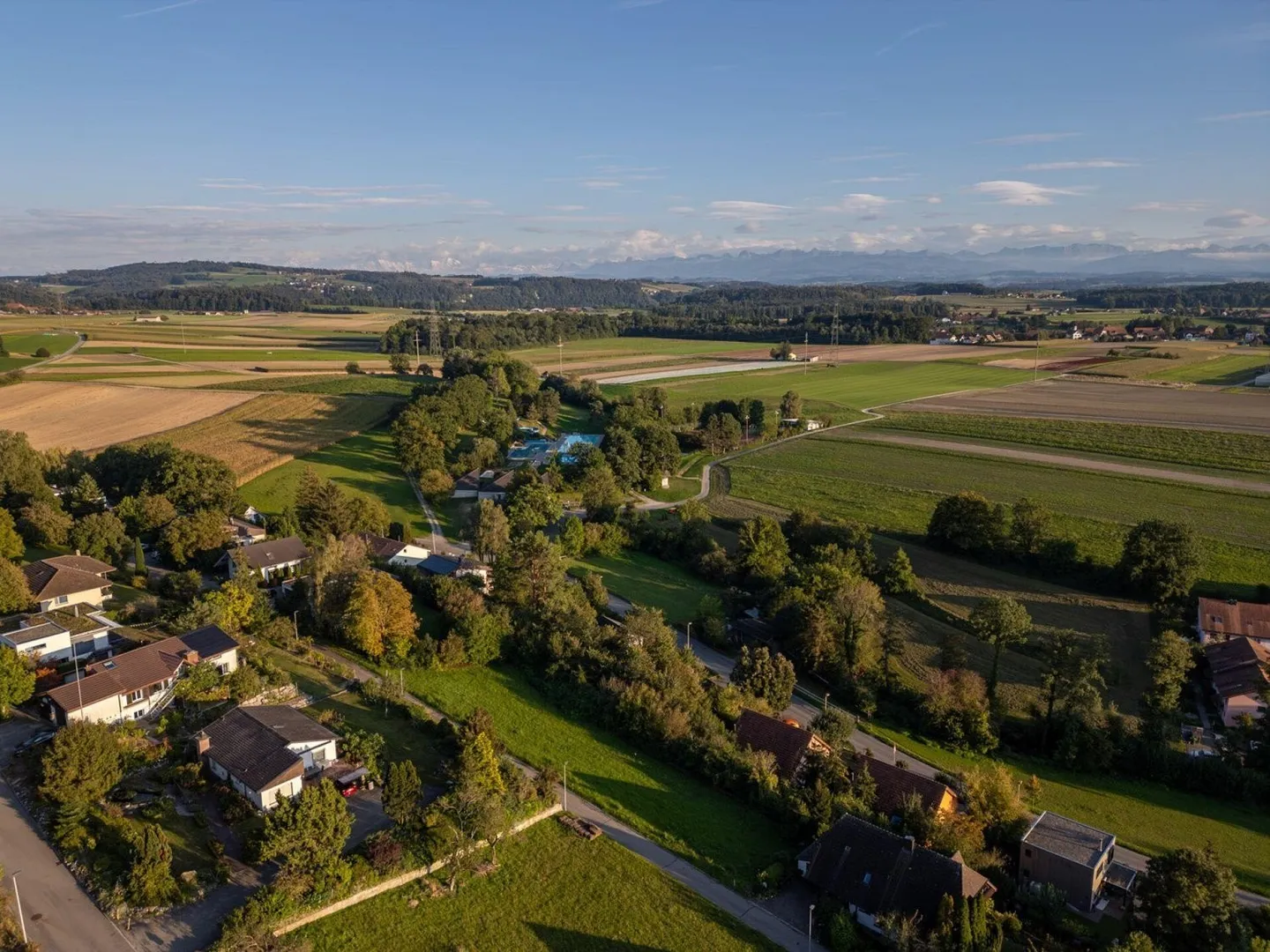Terrain de construction de rêve dans un emplacement ensoleillé en pente avec vue sur les Alpes copie - Photo 9 sur 13