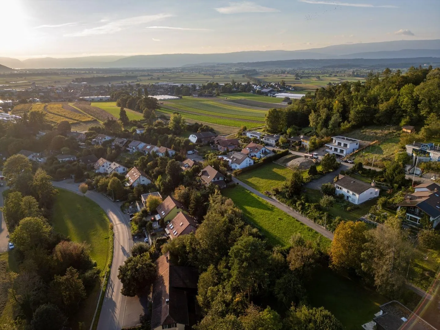 Terrain de construction de rêve dans un emplacement ensoleillé en pente avec vue sur les Alpes copie - Photo 11 sur 13