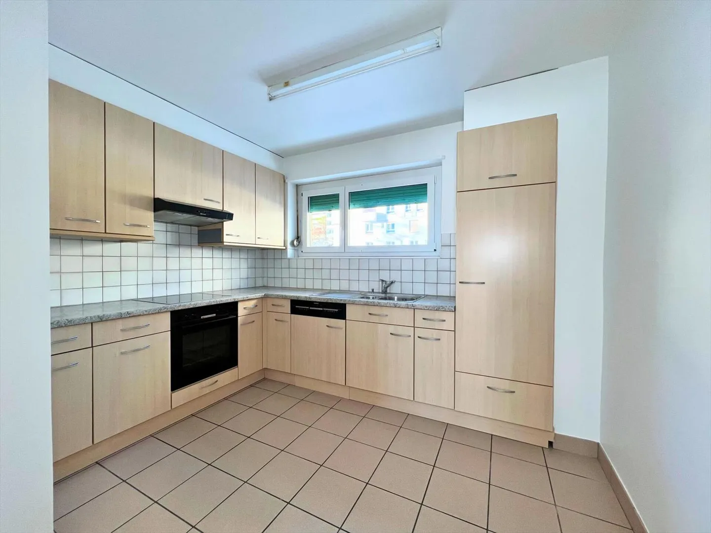 Belle appartement rénové de 4 pièces - Photo 3 sur 11