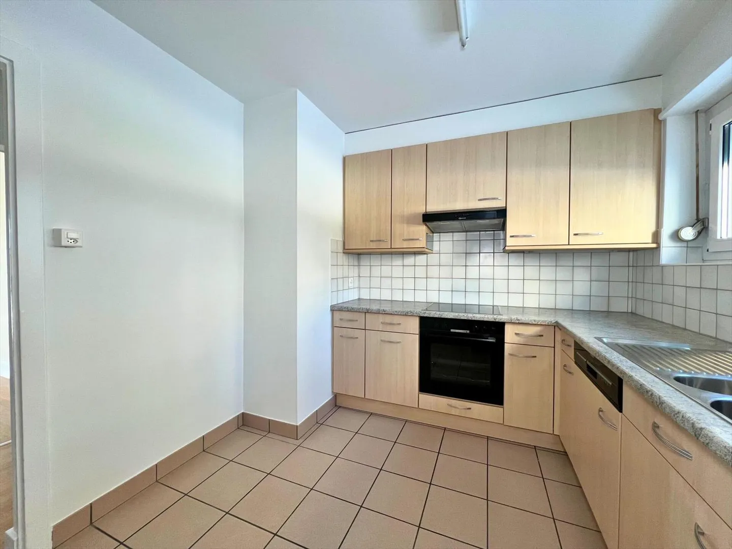 Belle appartement rénové de 4 pièces - Photo 4 sur 11