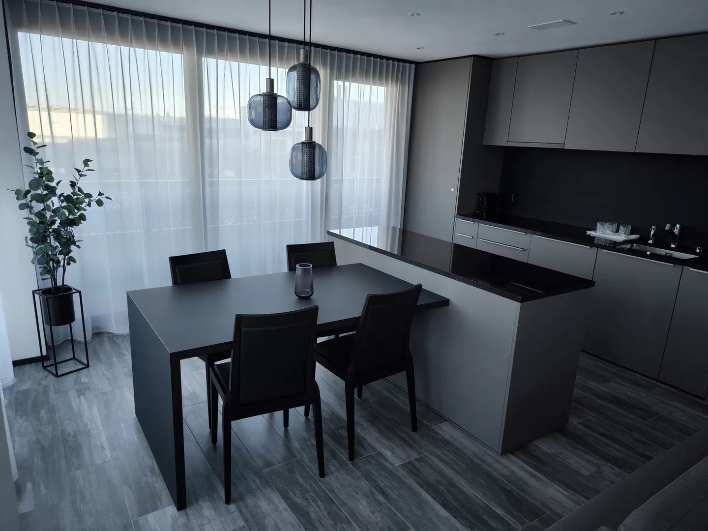 Appartamento esclusivo arredato di 2,5 locali nella Three Point Tower - Foto 6 di 13