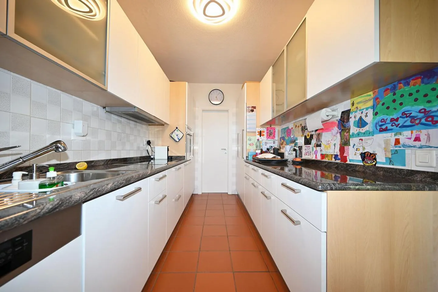 Penthouse avec Grande Terrasse et Vue sur les Montagnes Environnantes - Photo 8 sur 18