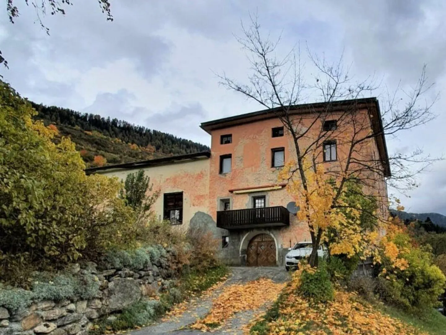 Maison rustique grande Engadine avec grange attenante et beaucoup d'espace - Photo 1 sur 10