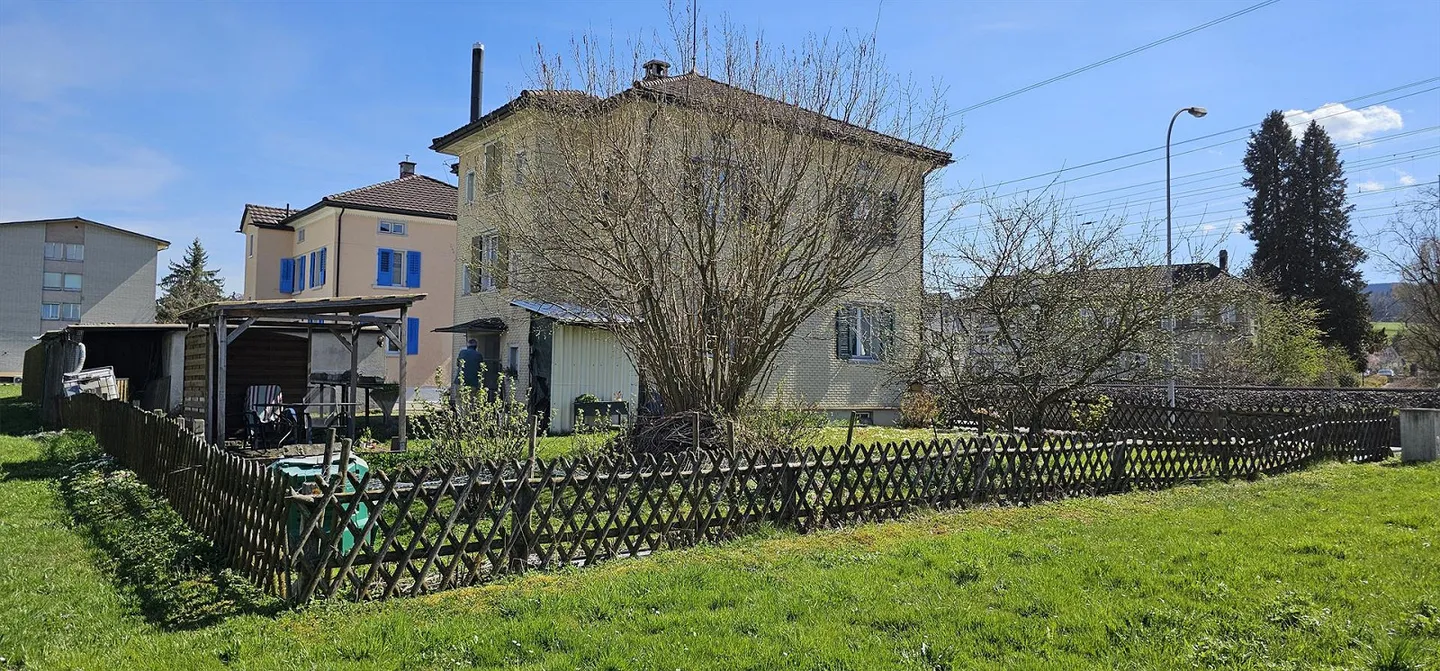 Casa unifamiliare di 5,5 stanze in posizione soleggiata - Foto 3 di 14
