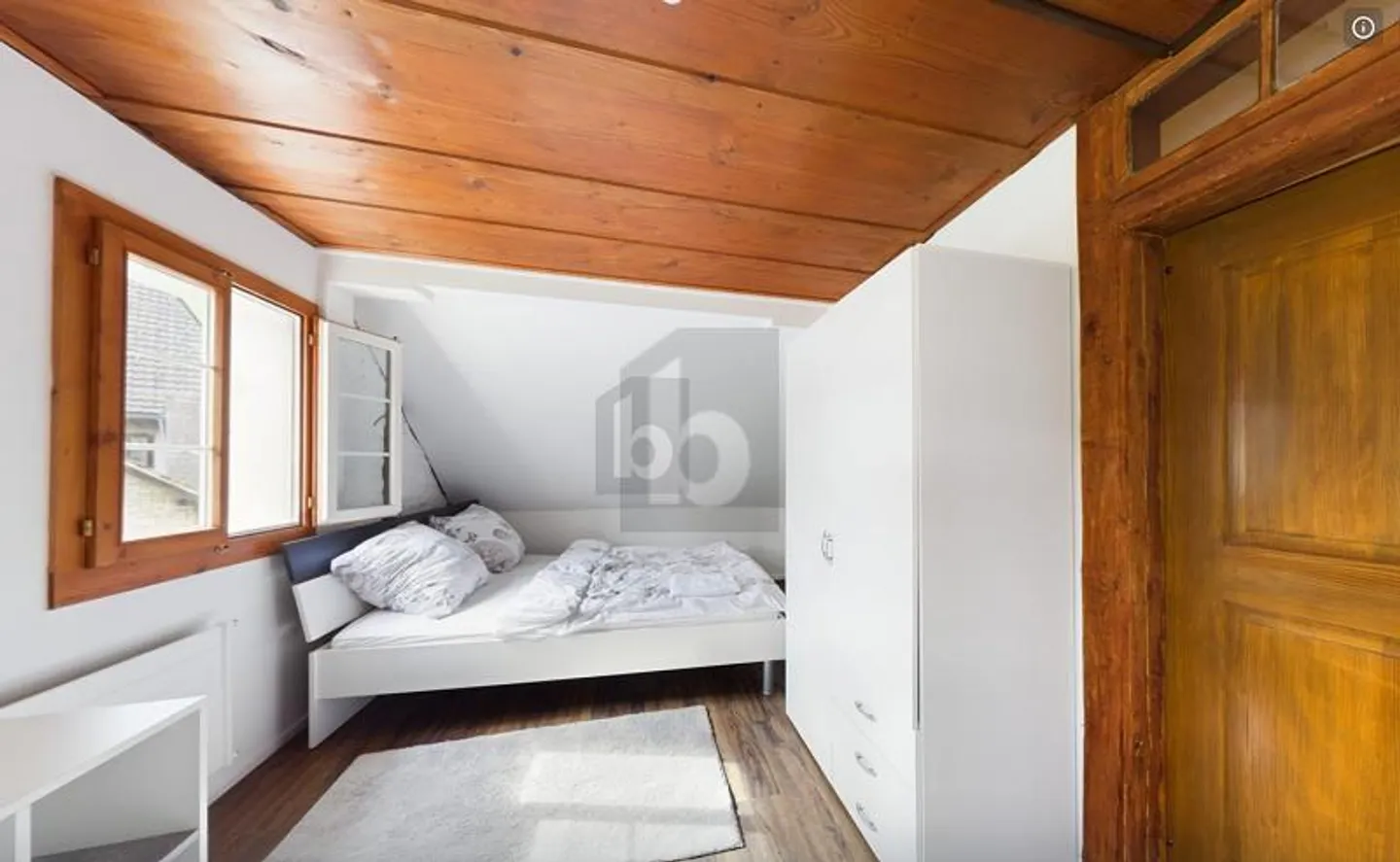 Furnished apartment for rent - Photo 2 of 6