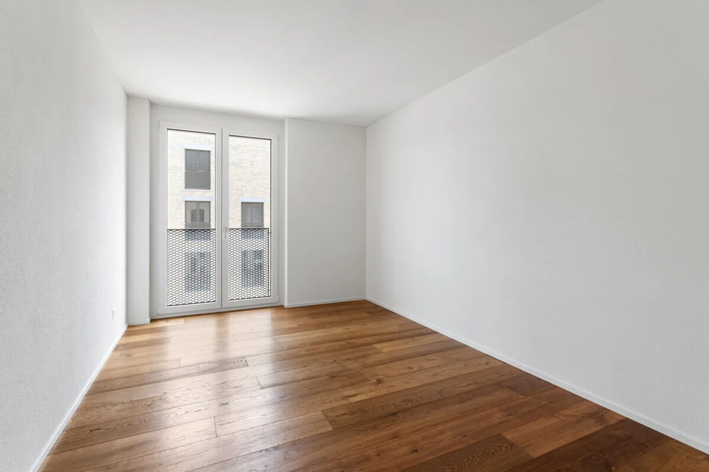 Stylish Apartment in Sustainable Area - Photo 17 of 19