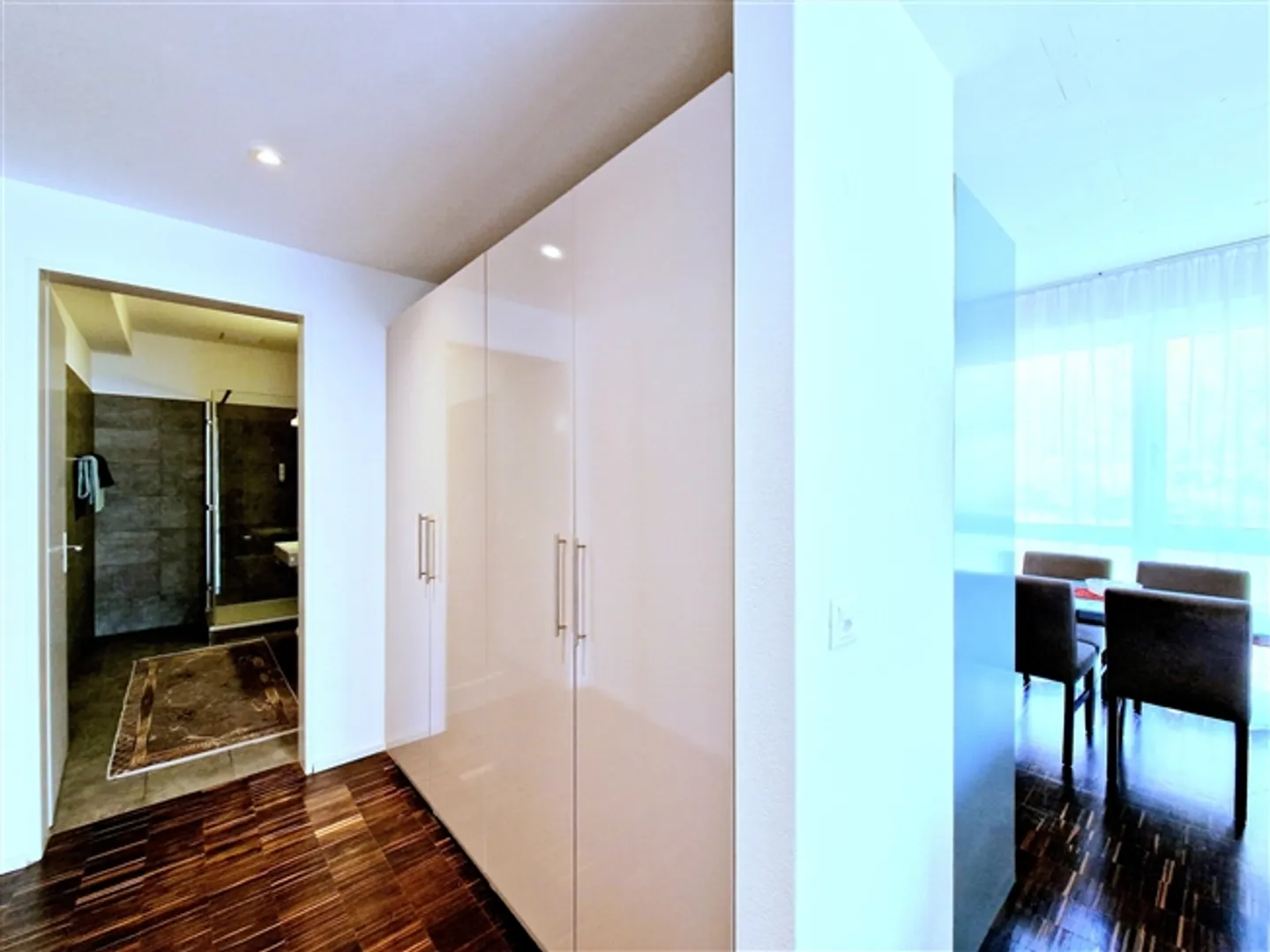 «Modernes, möbliertes Appartement – Wohnen auf Zeit leicht gemacht» - Photo 3 of 6