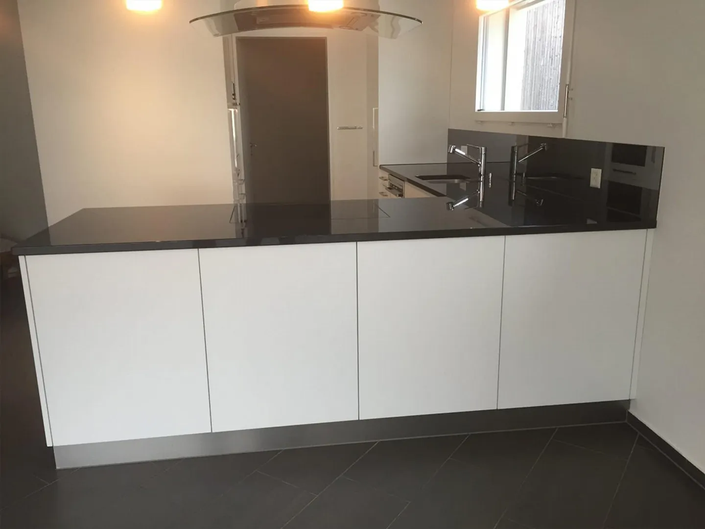 Ampio appartamento di 4,5 stanze con grande terrazza - Foto 2 di 10