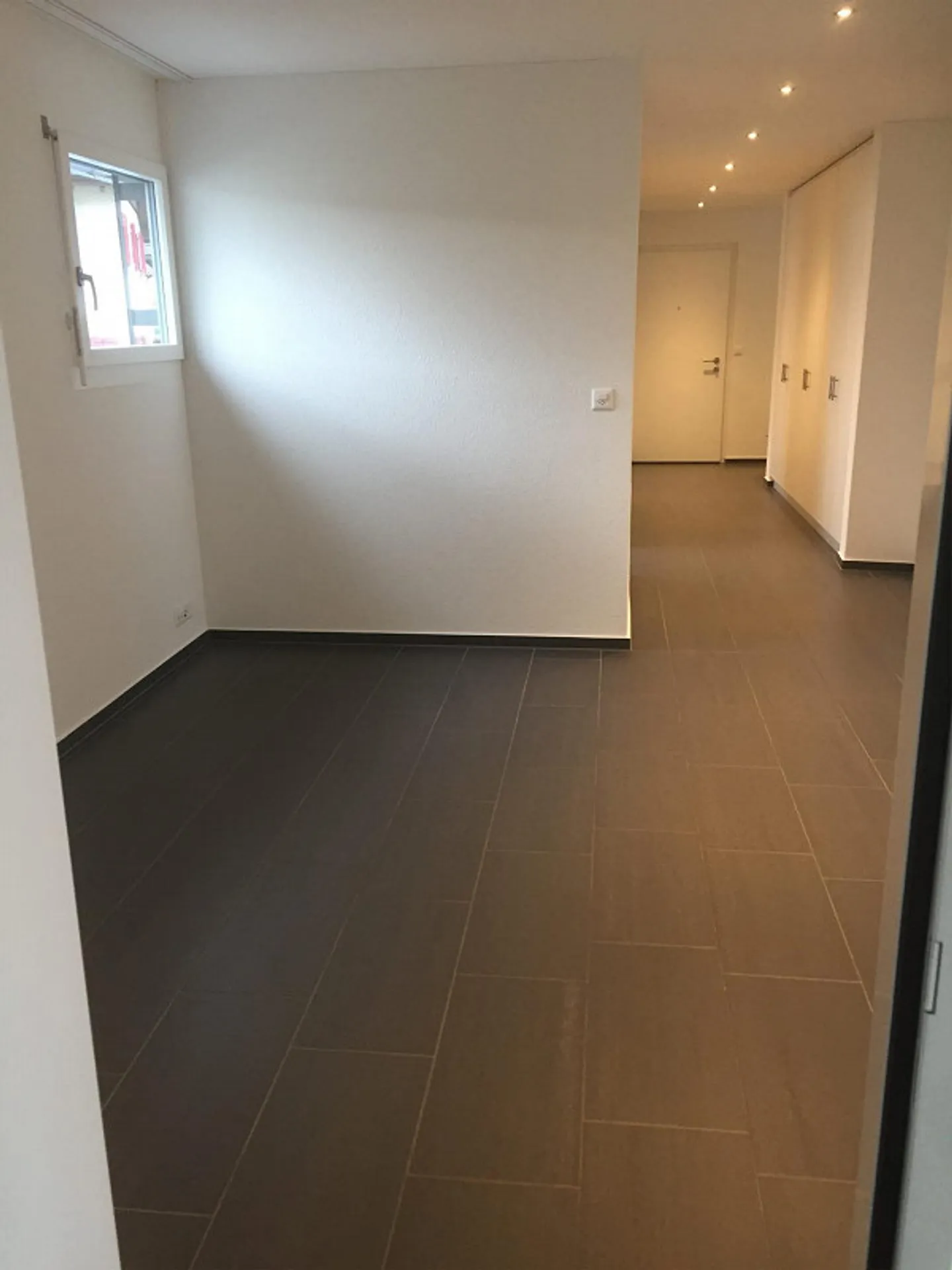 Ampio appartamento di 4,5 stanze con grande terrazza - Foto 6 di 10