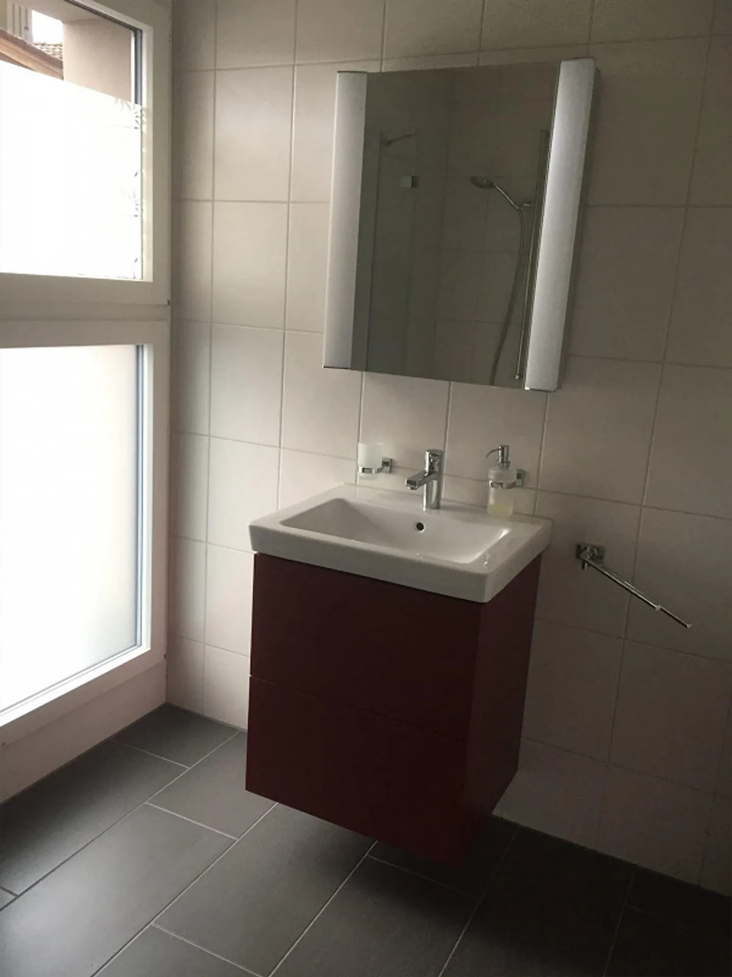 Ampio appartamento di 4,5 stanze con grande terrazza - Foto 8 di 10