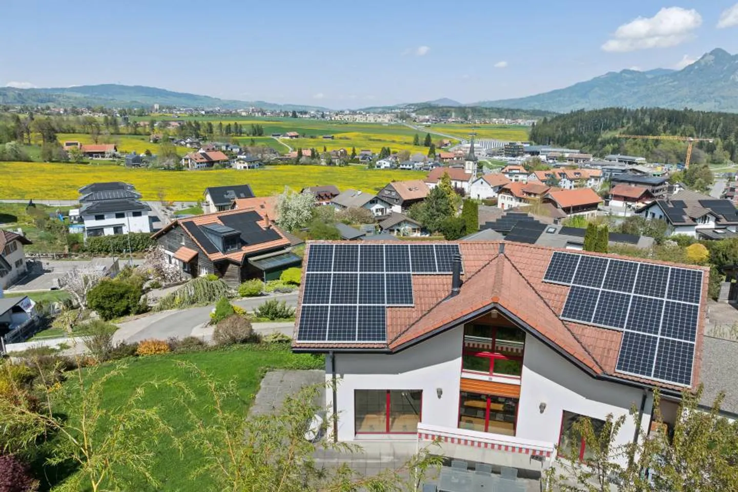 Beautiful family house with studio in the heights of the village - Photo 2 of 12