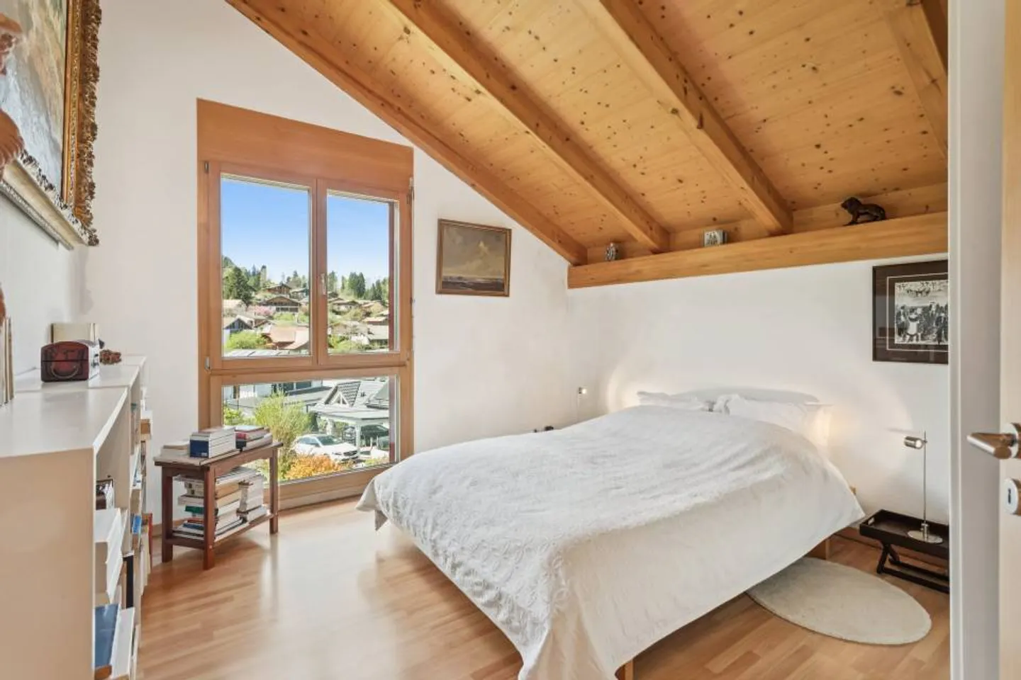 Beautiful family house with studio in the heights of the village - Photo 6 of 12