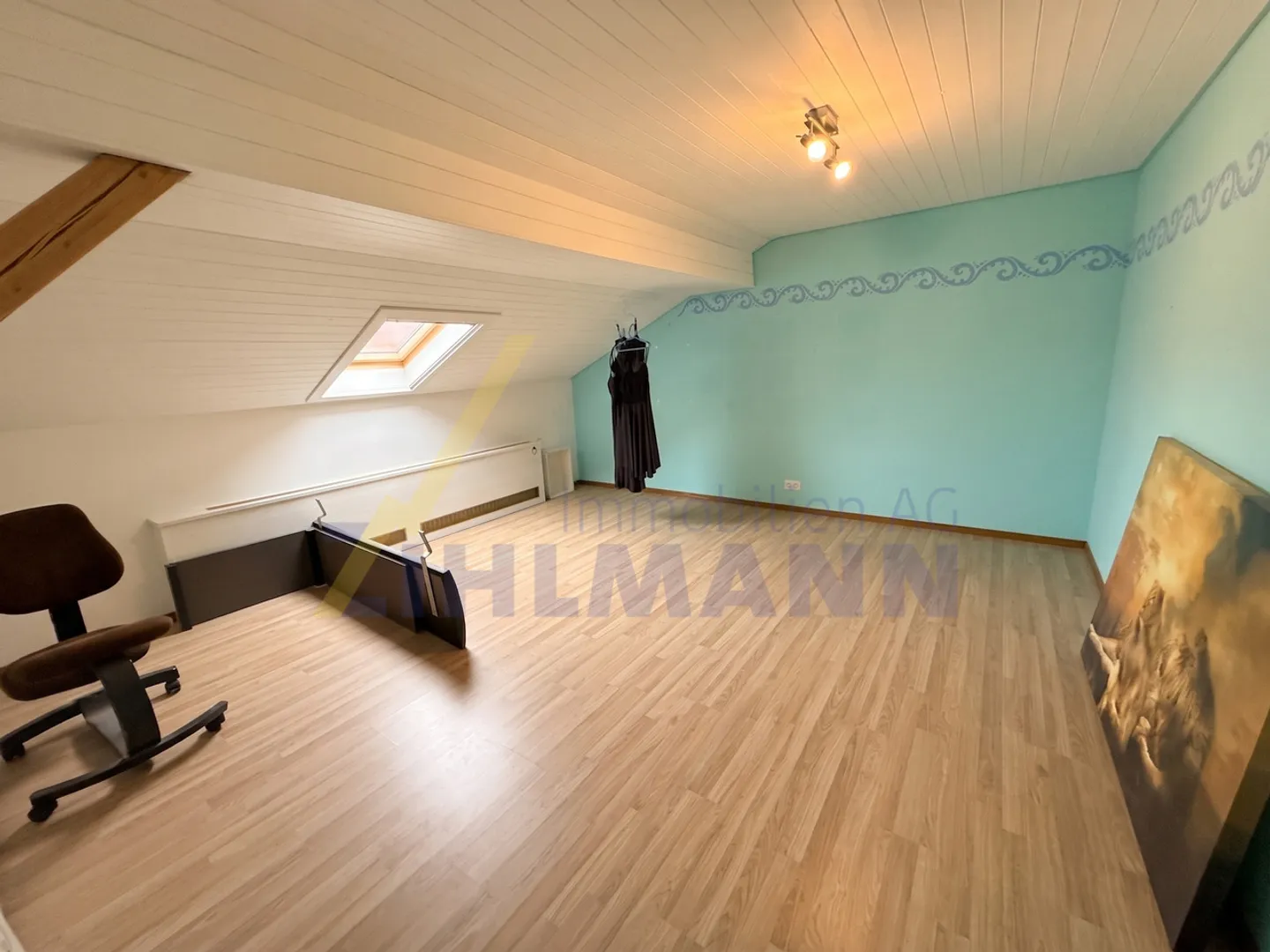 Charming 6.5-room single-family house with separate apartment - Photo 10 of 17