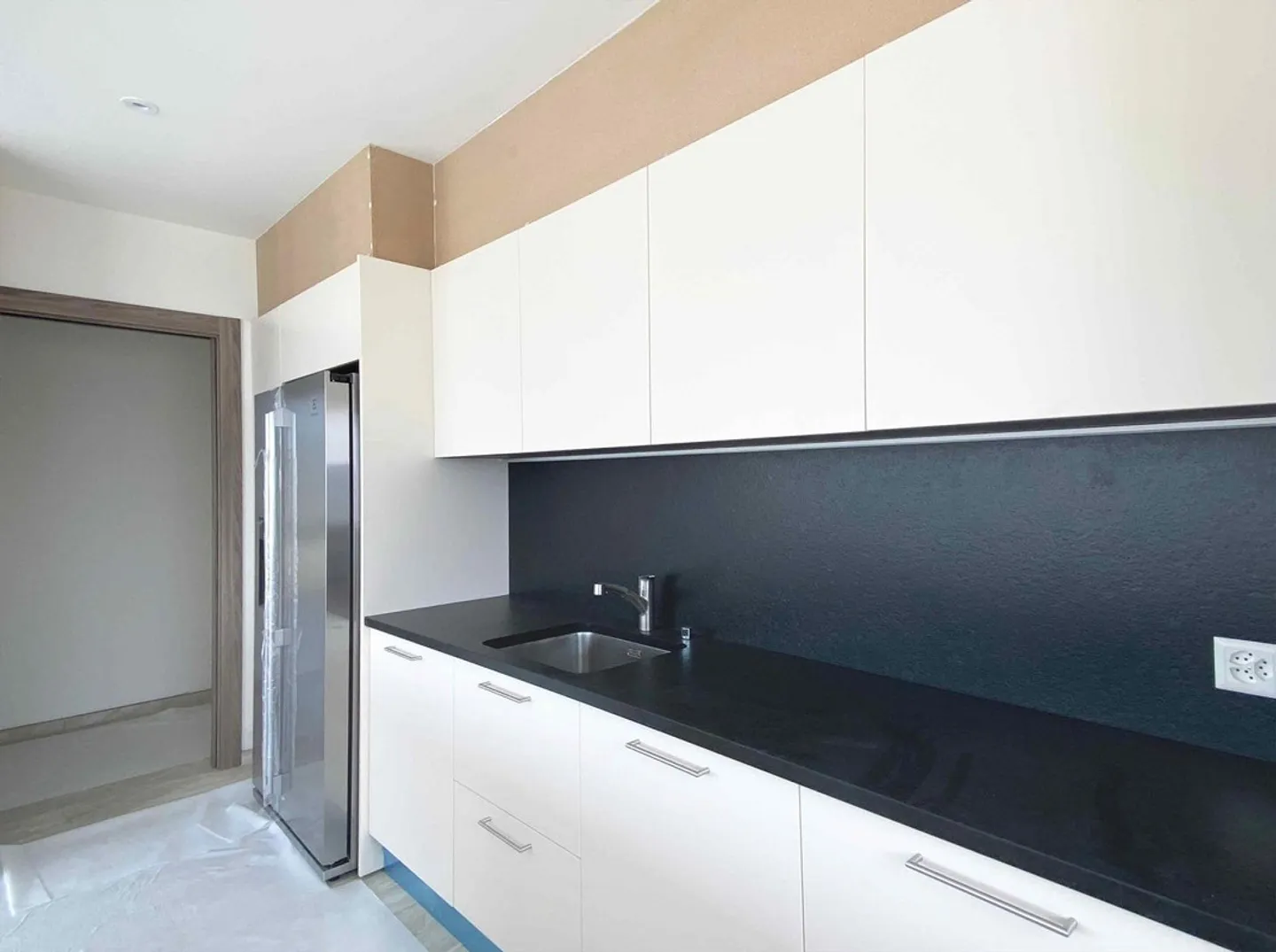 True deal! 3.5 new construction rooms with a view! - Photo 8 of 10