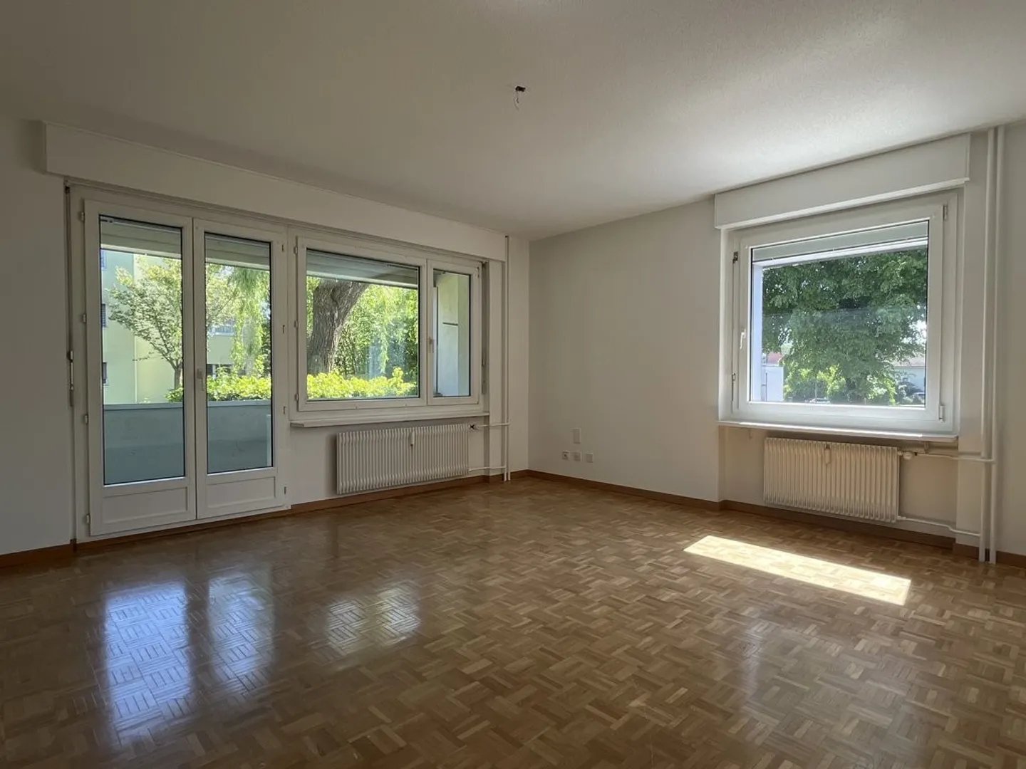 Charmante Wohnung in Brügg - Foto 2 von 6
