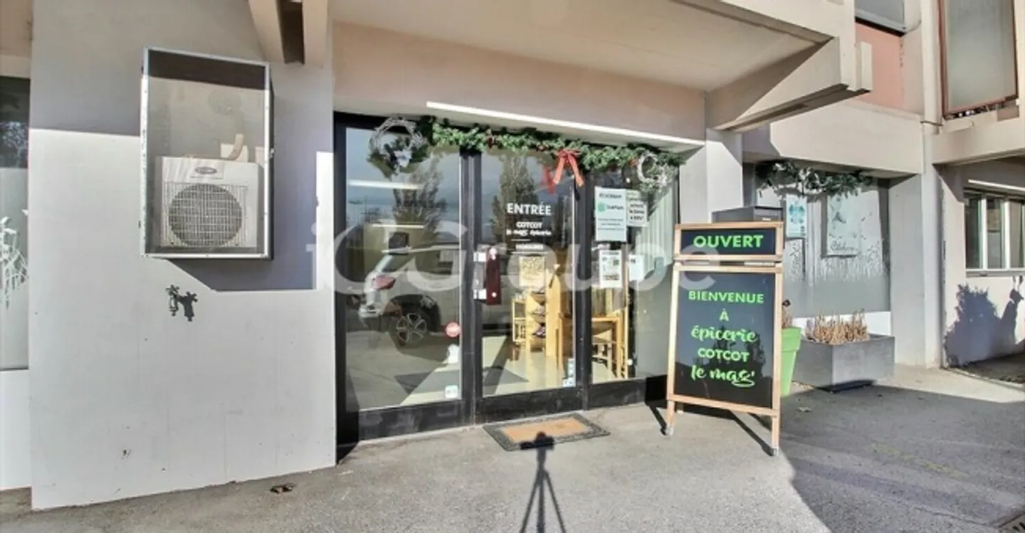 Industry 1.5 rooms - Photo 6 of 9