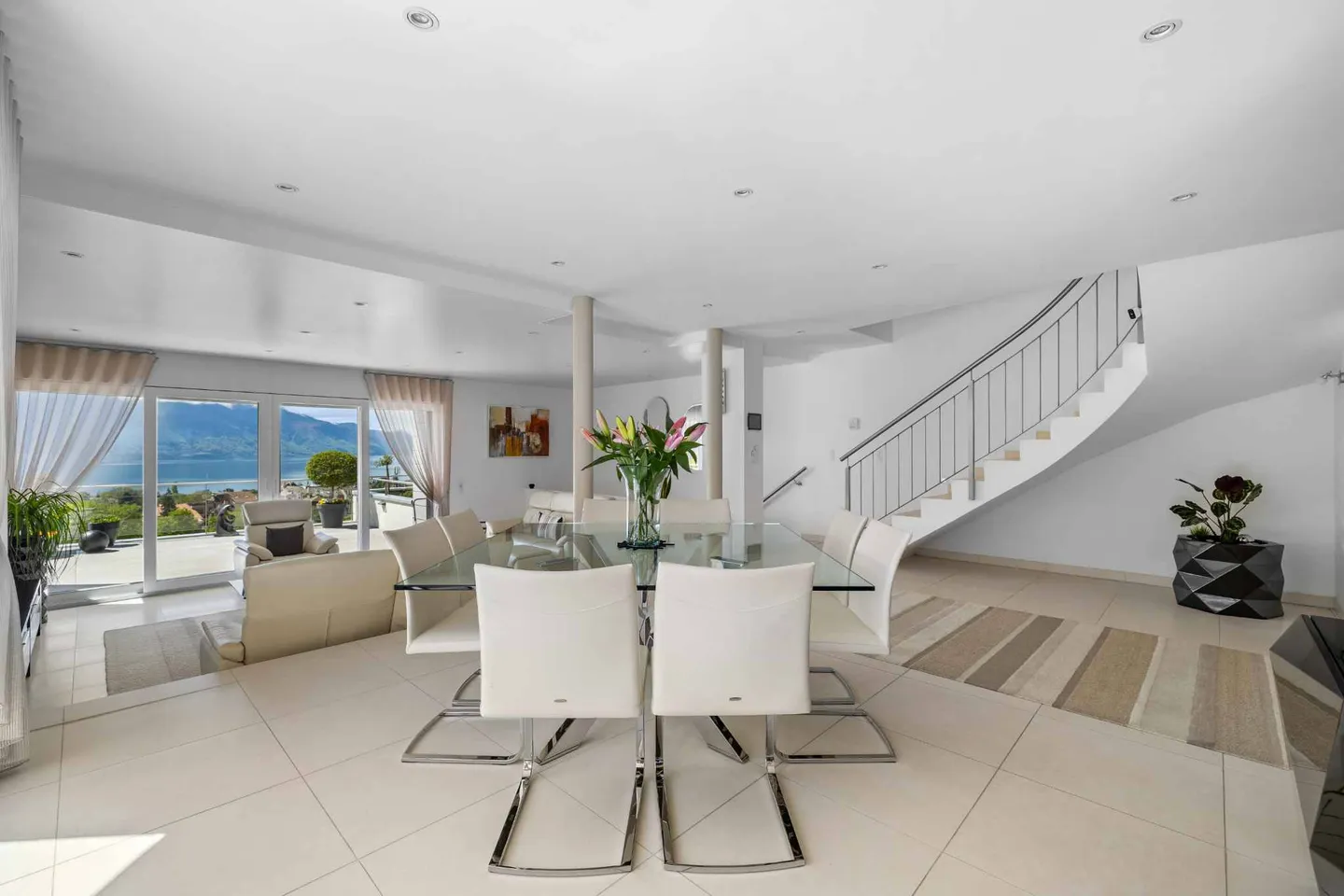 Élégante propriété contemporaine avec vue panoramique sur le Léman - Foto 6 von 13