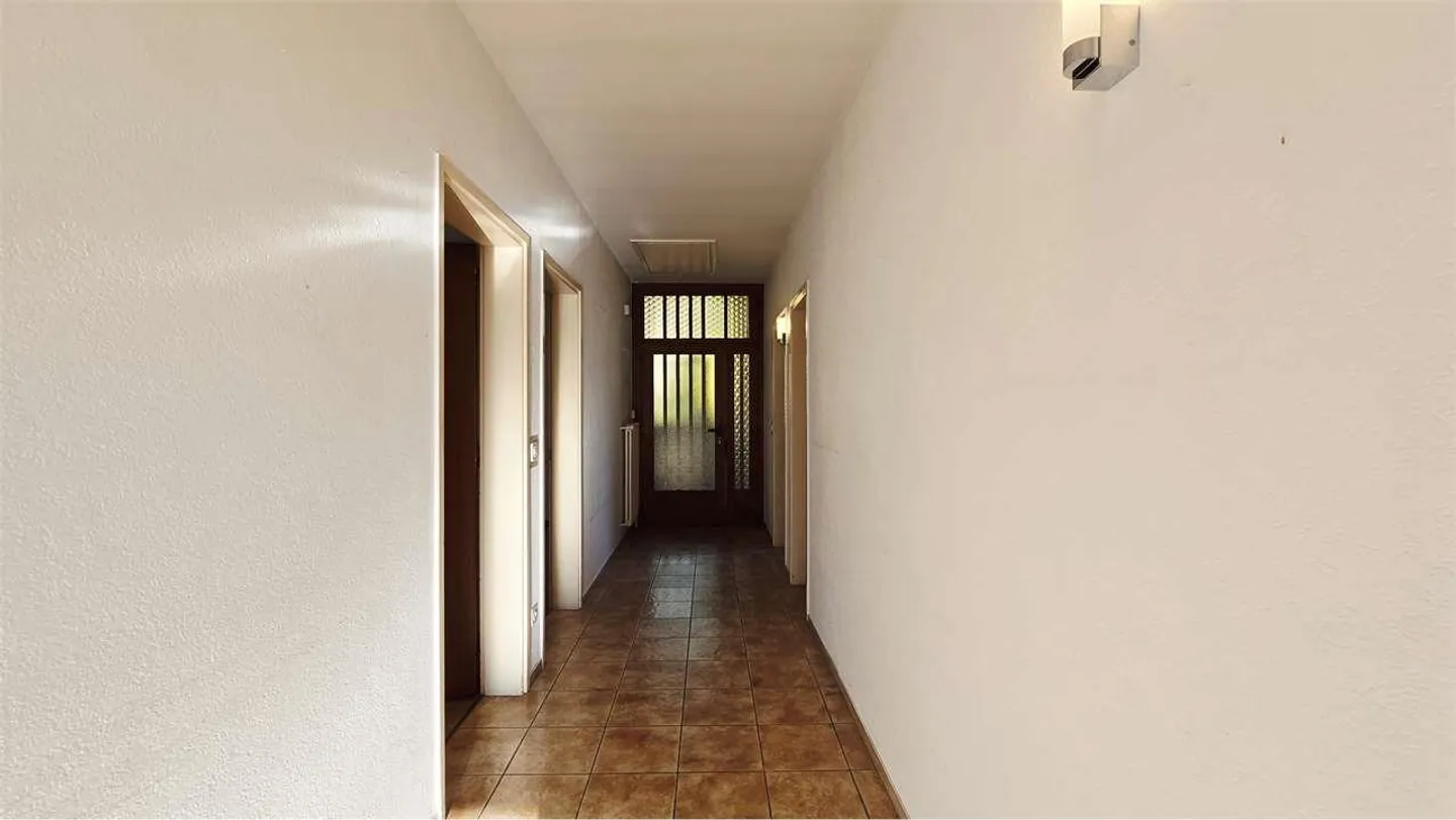 Semi-Detached House - Panoramic Attic with Income Apartment - Photo 11 of 13